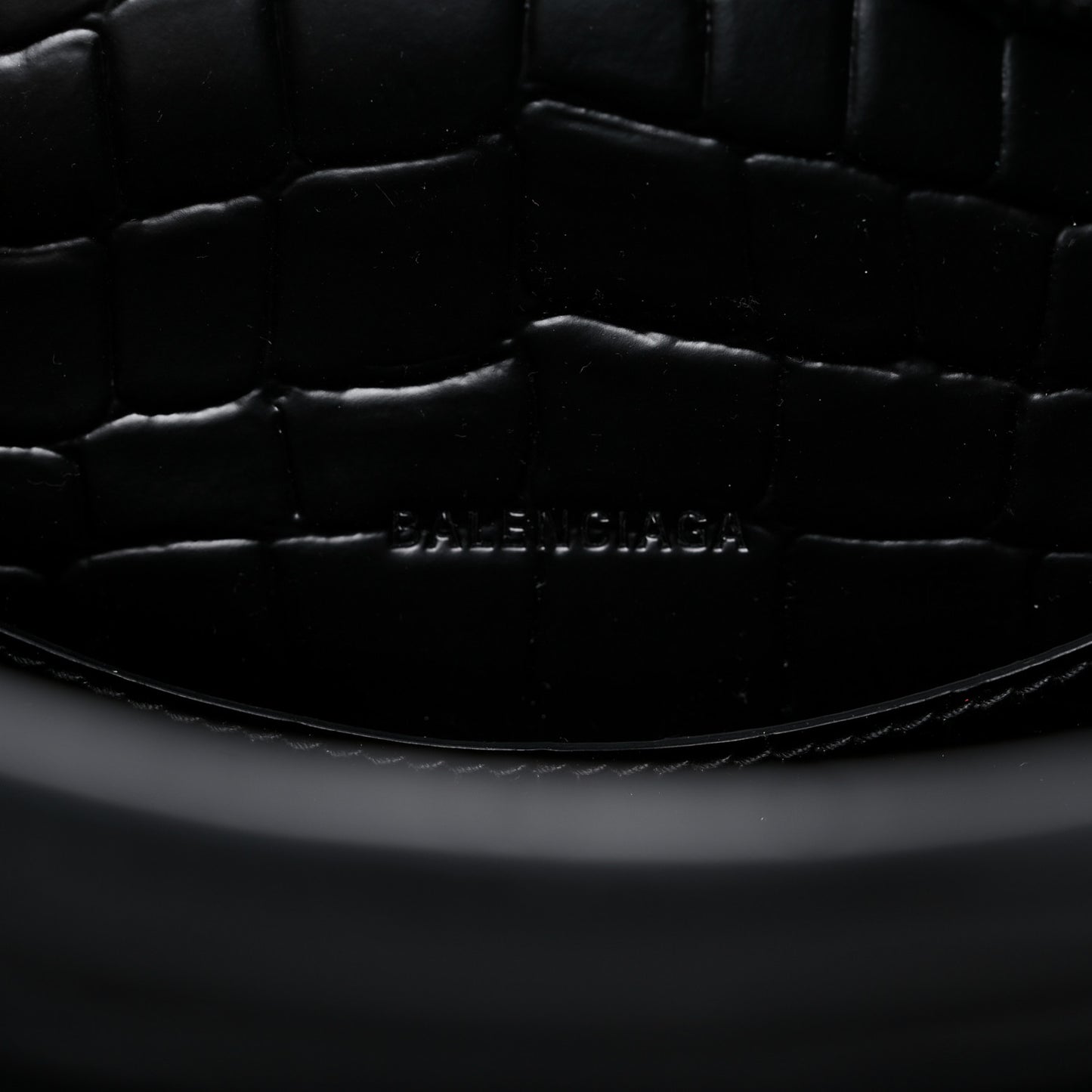 Semi Shiny Calfskin Crocodile Embossed Neo Classic Black Hardware S City Black