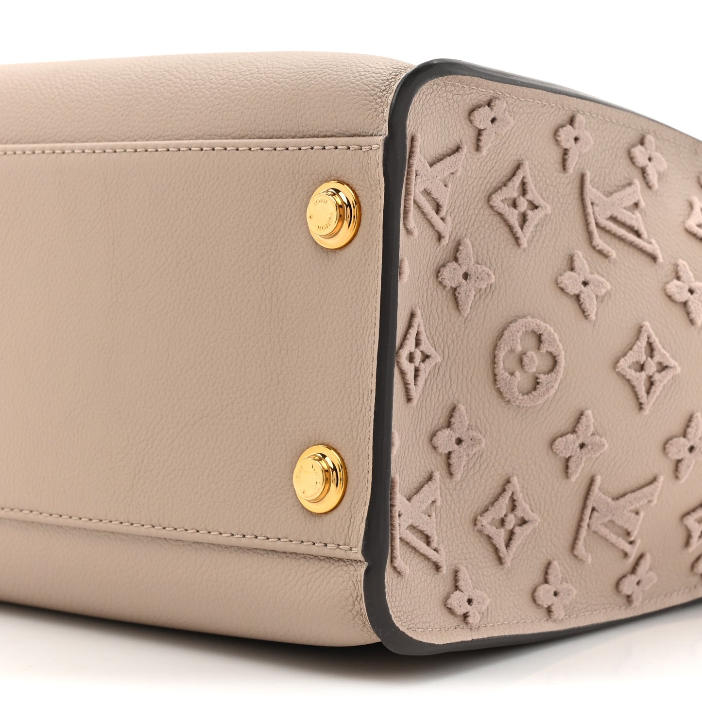 Calfskin Monogram Tufting On My Side Galet