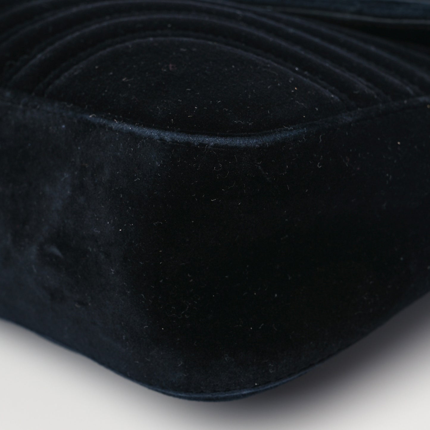 Velvet Matelasse Medium GG Marmont Shoulder Bag Black