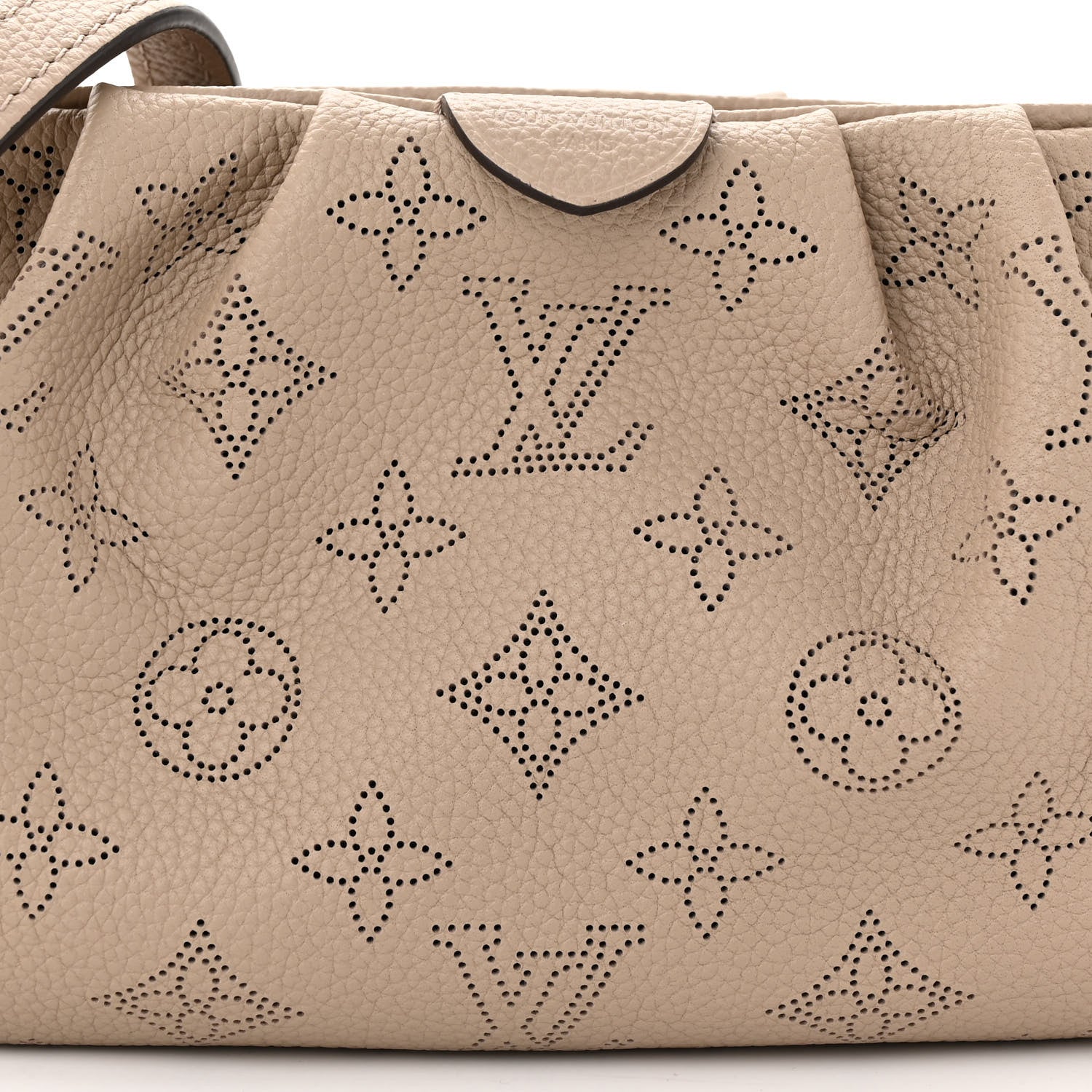 Louis Vuitton Mahina Scala Mini Pouch Galet 7 of 11