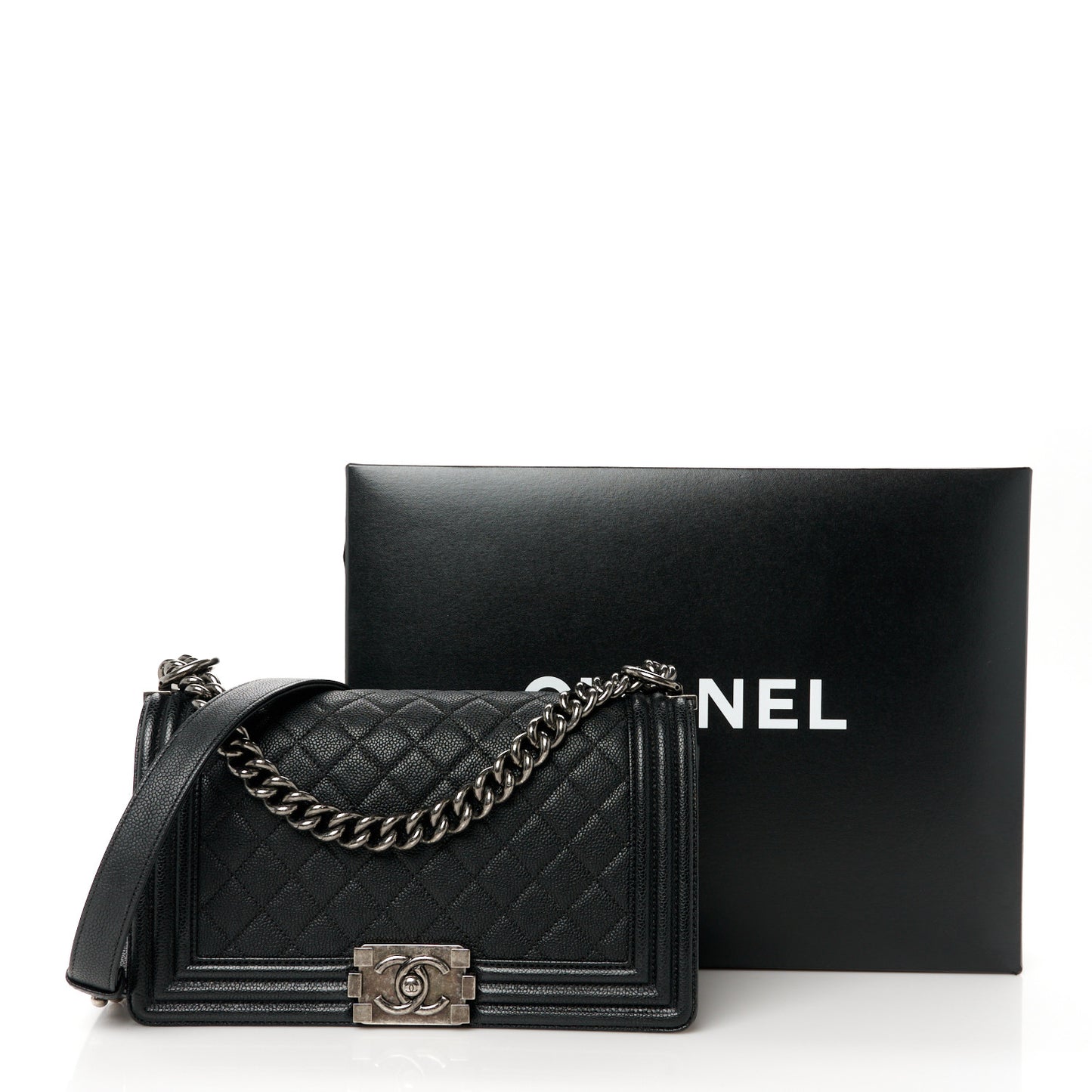 Caviar Quilted Medium Boy Flap Black
