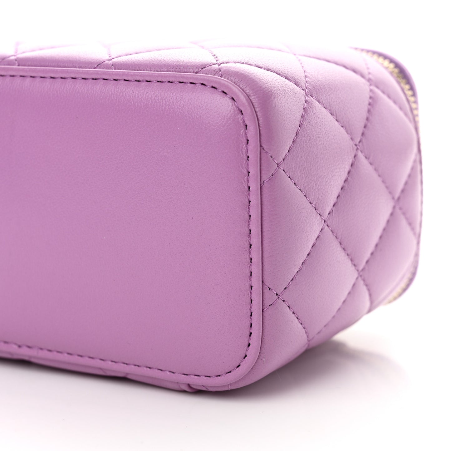 Lambskin Quilted Pearl Crush Small Vanity Case With Chain Purple