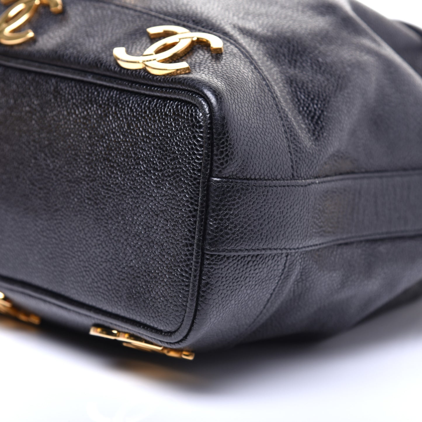 Caviar CC Drawstring Shoulder Bag Black
