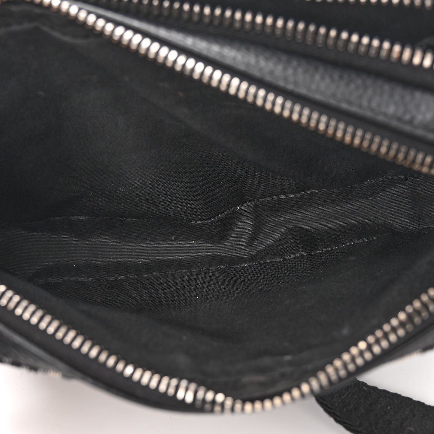 Oblique Pouch Beige Black