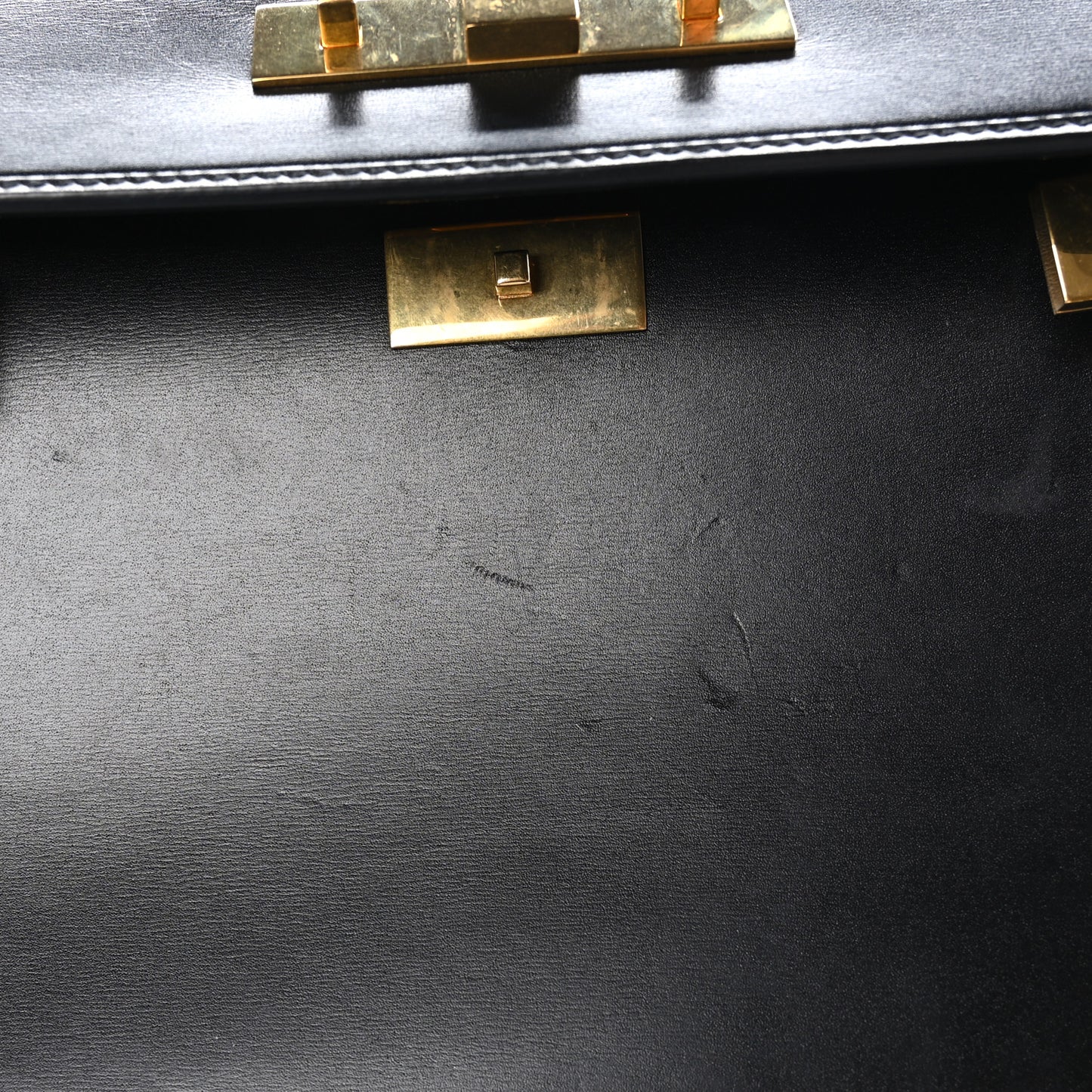 Smooth Calfskin Manhattan Shoulder Bag Black