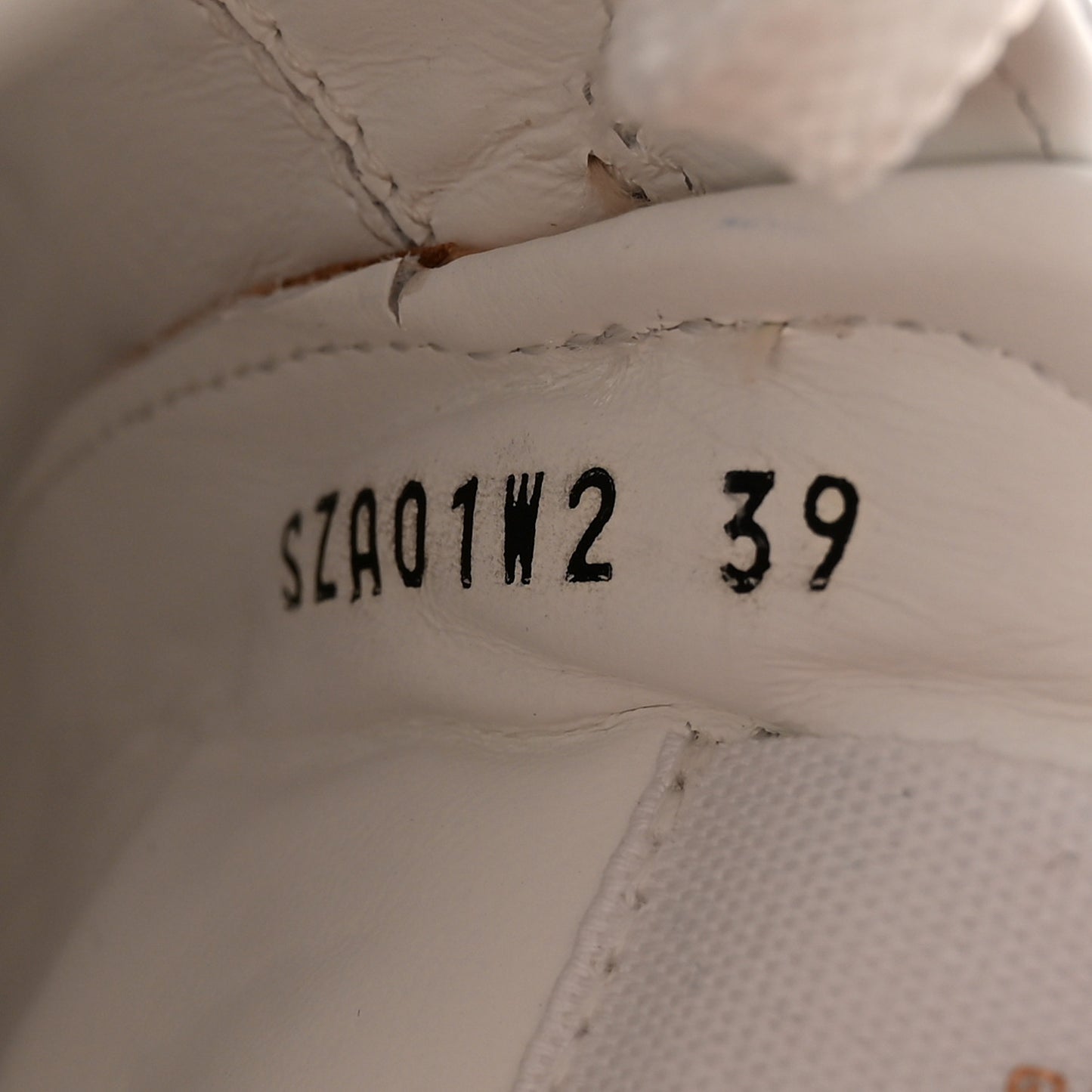 Calfskin Rockstud Open Sneakers 39 White Rose Gold