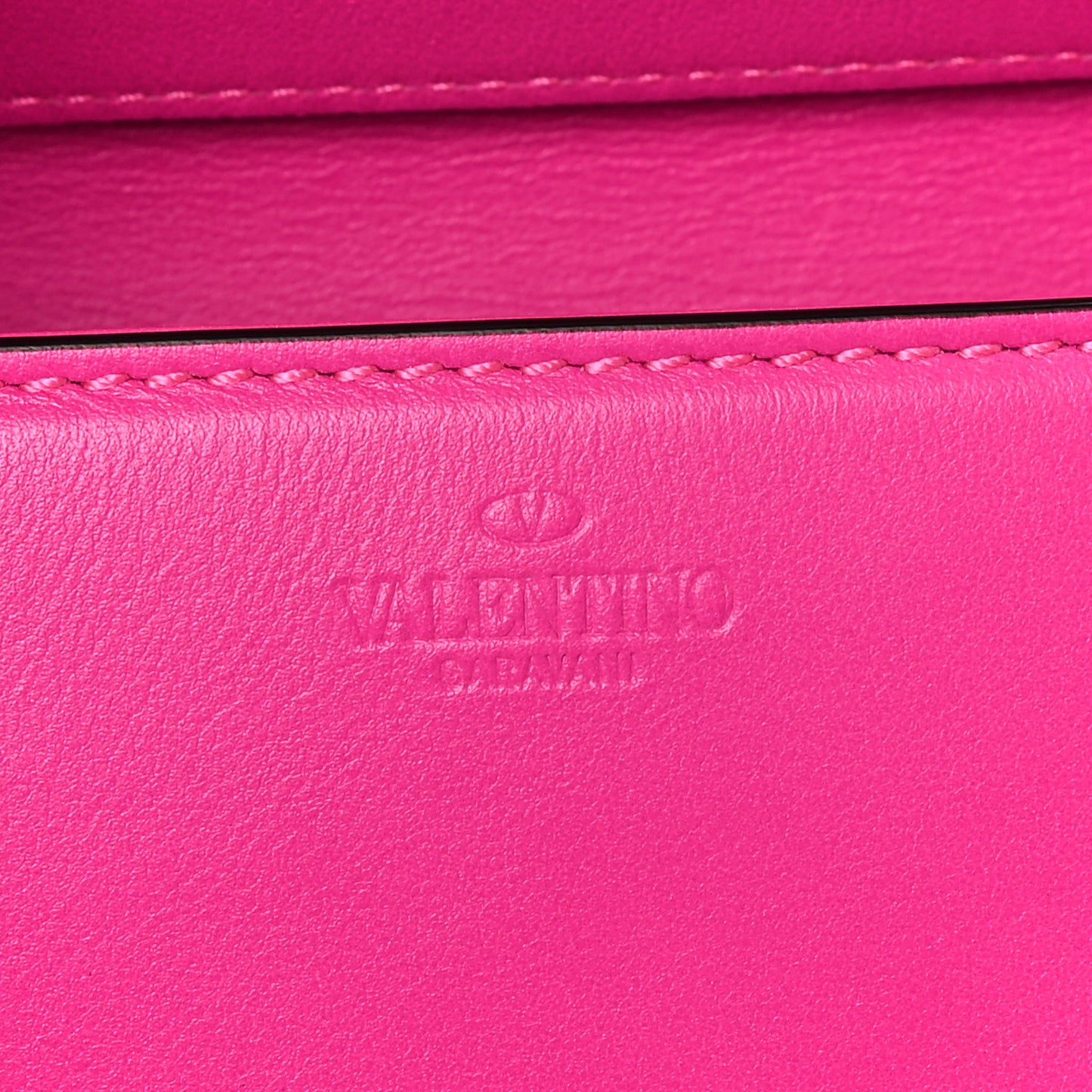 Calfskin Lacquer Monochrome Vlogo Mini Loco Crossbody Bag Pink PP