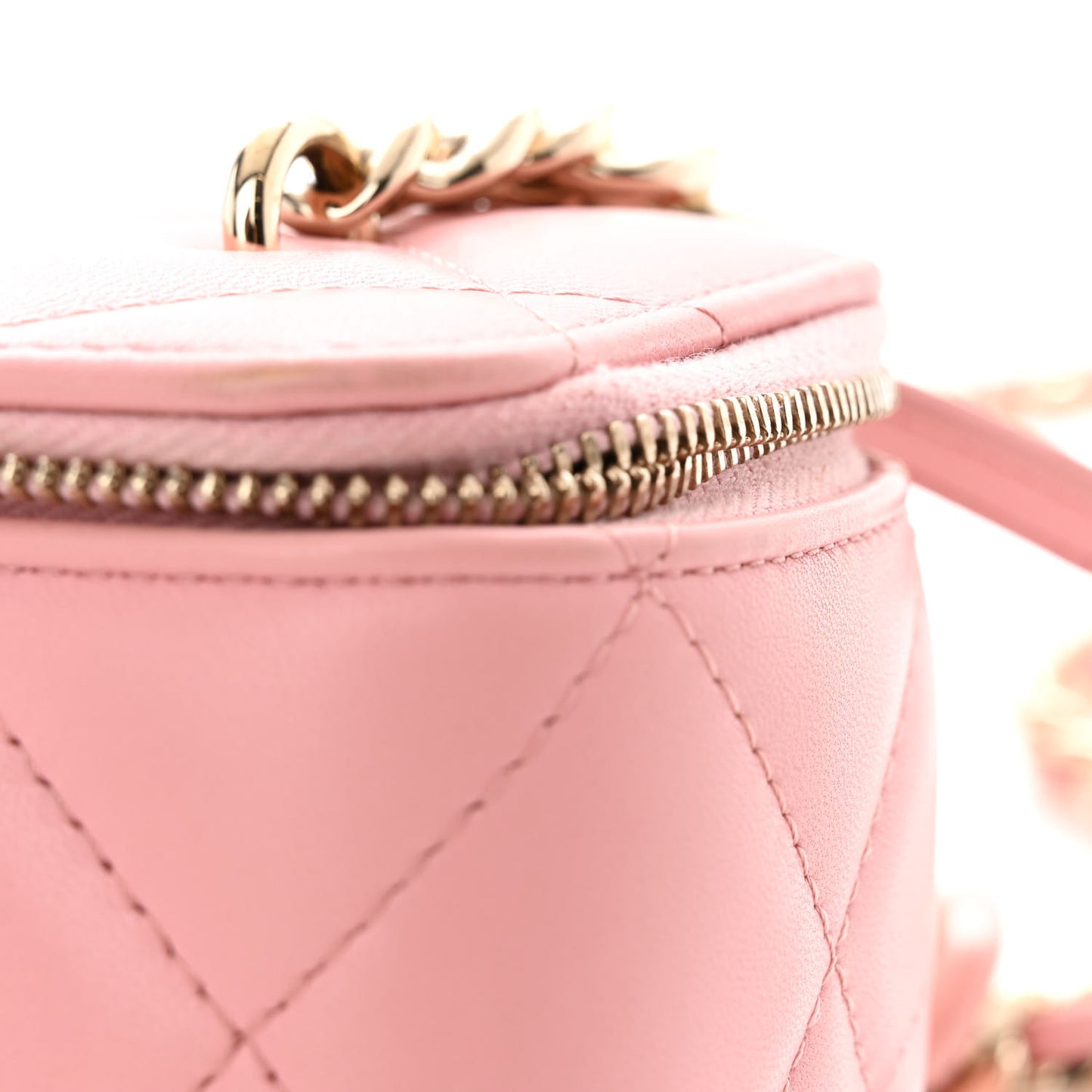 Lambskin Resin Elegant Chain Vanity Case Pink