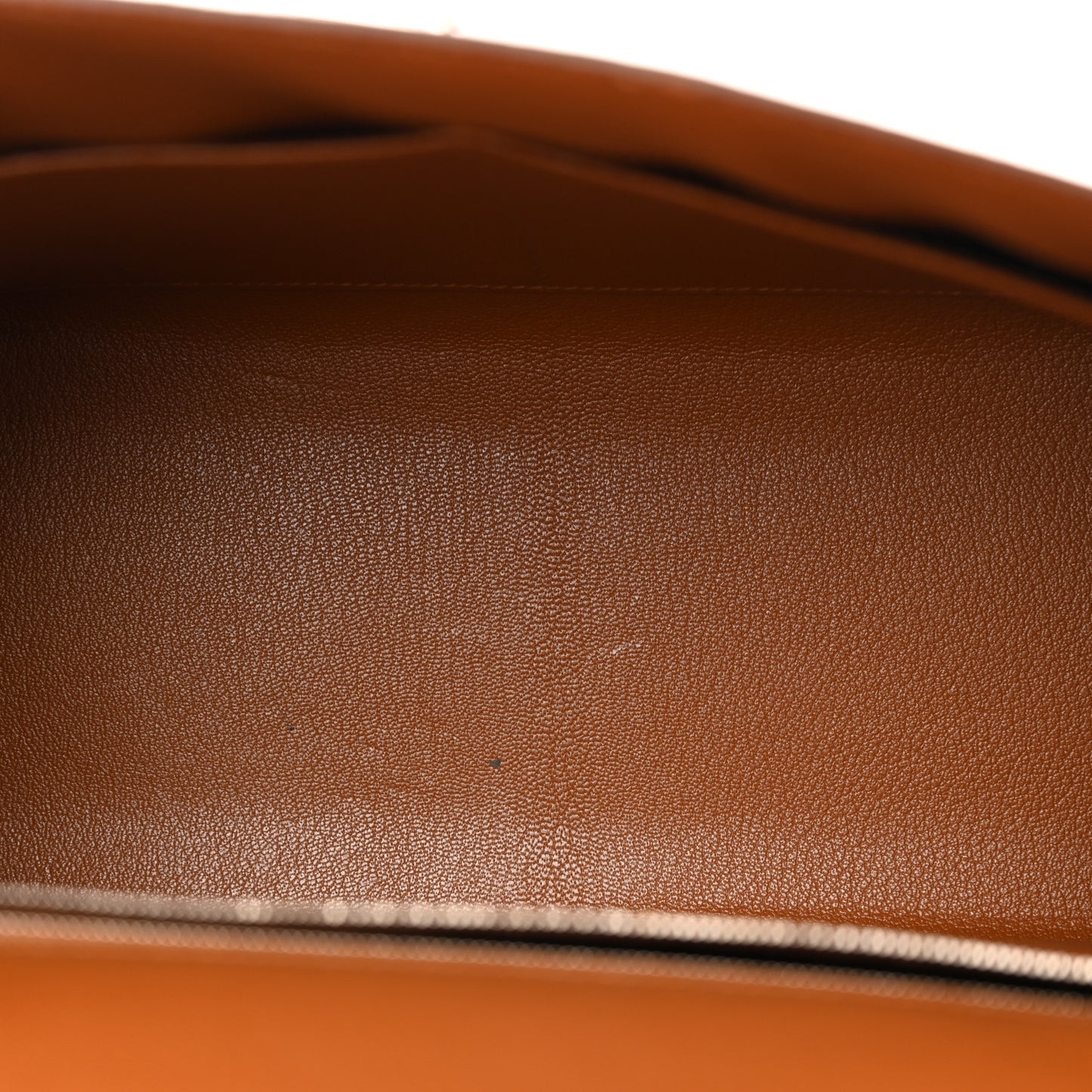 Epsom Chevre Mysore Sombrero Kellygraphie Lettre H Kelly Sellier 28 Capucine Gold Bordeaux