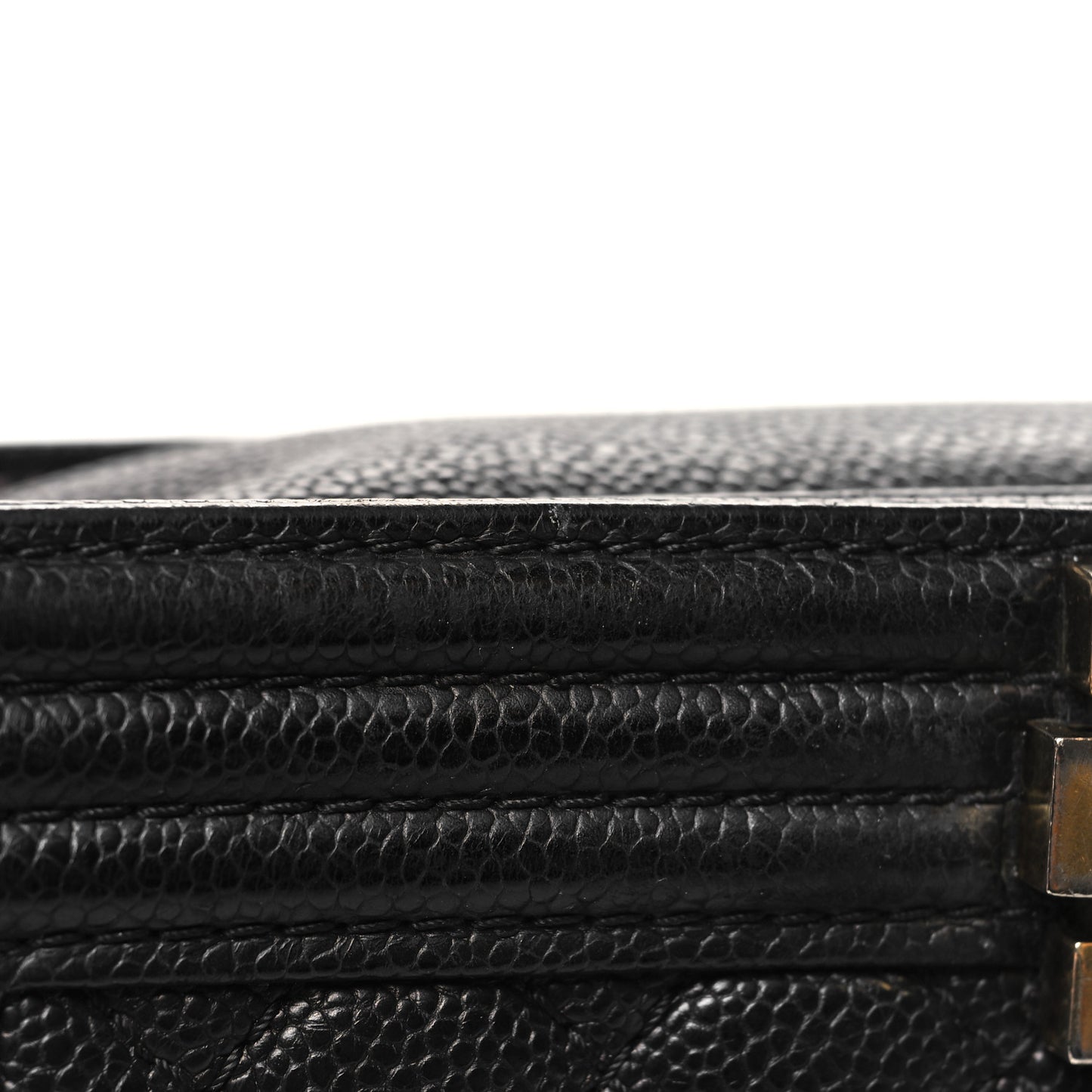Caviar Quilted Medium Boy Flap Black