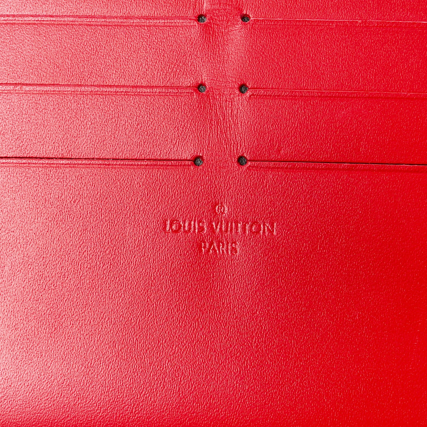 Vernis Felicie Pochette Chain Wallet Cherry