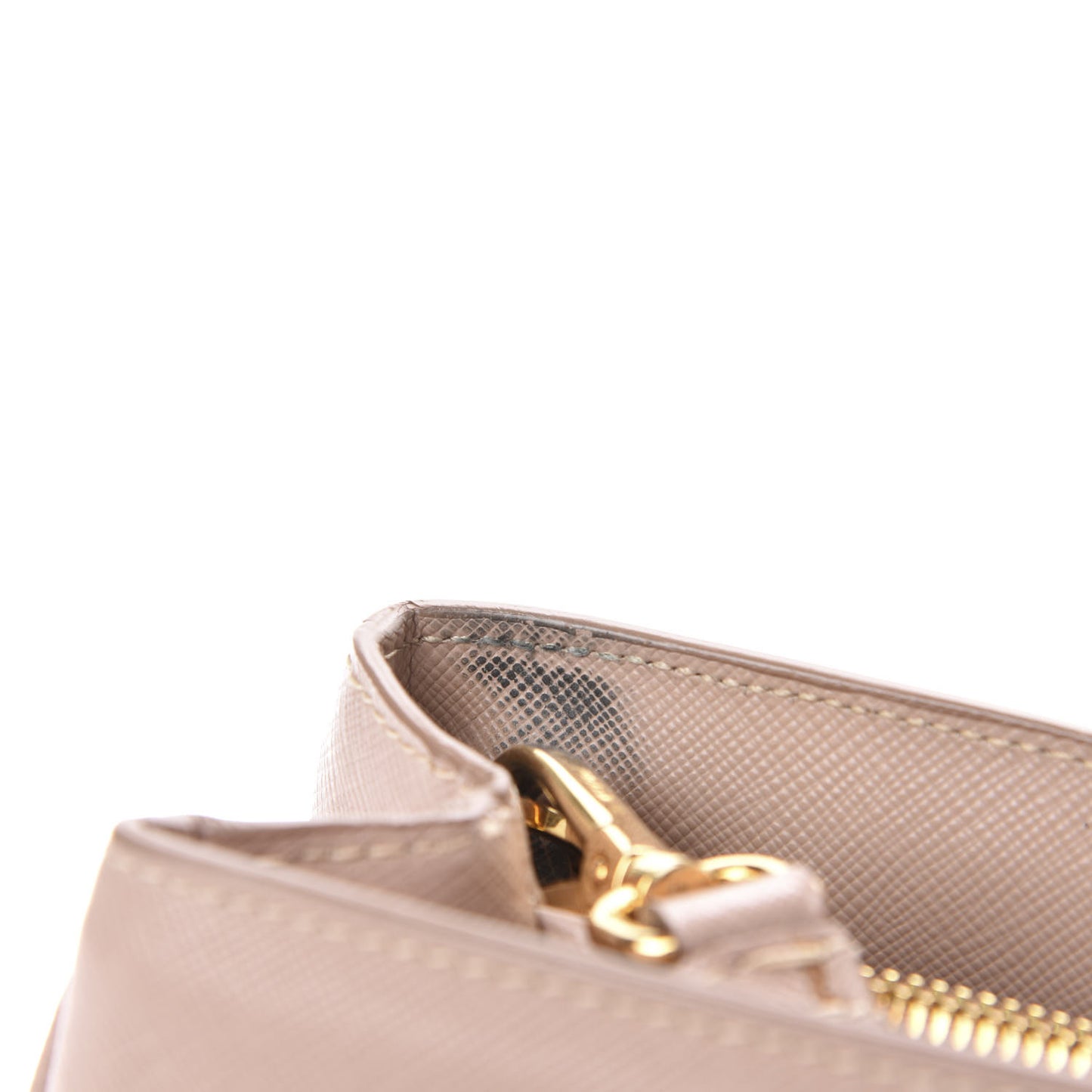 Saffiano Lux Medium Tote Cammeo