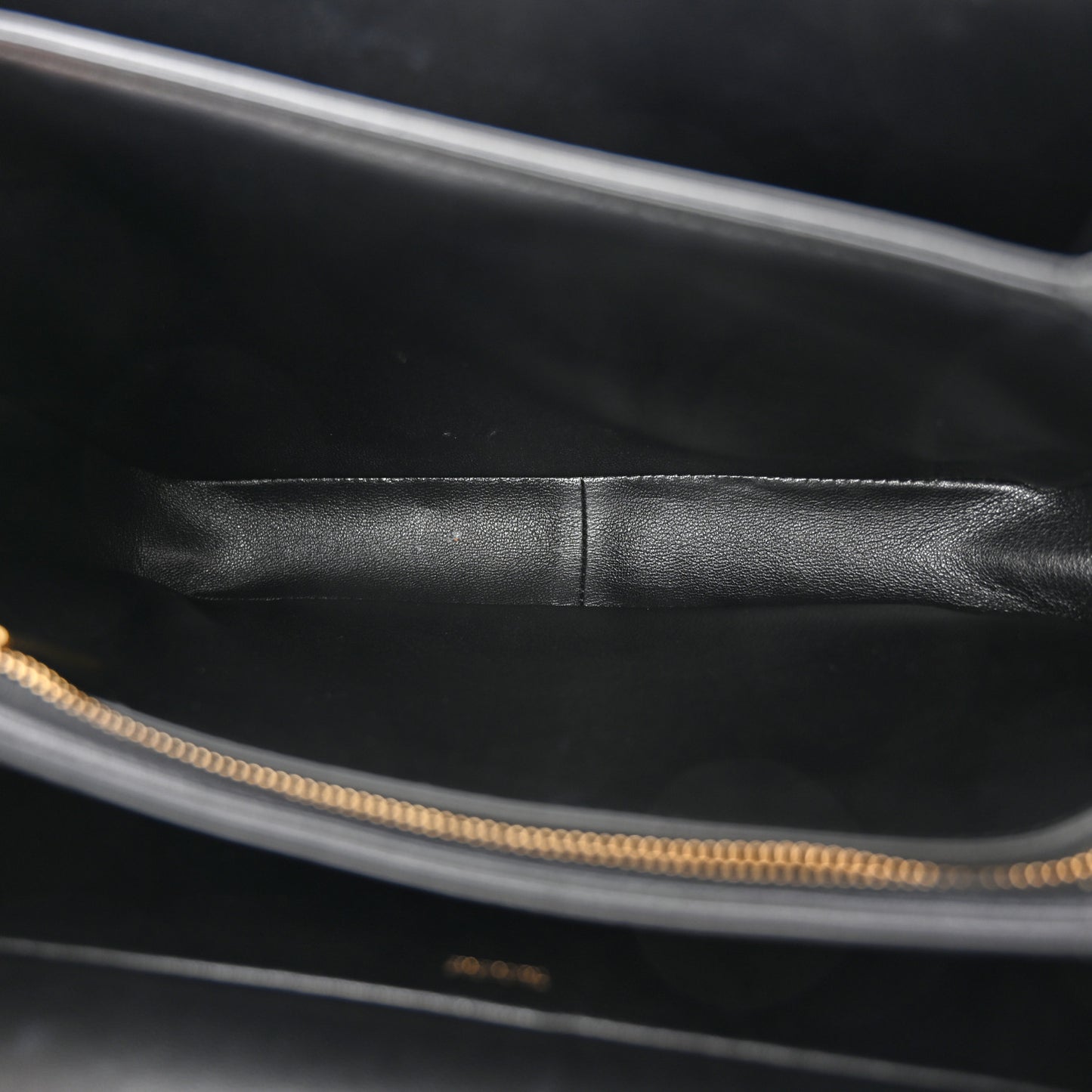 Shiny Calfskin Medium Triomphe Black