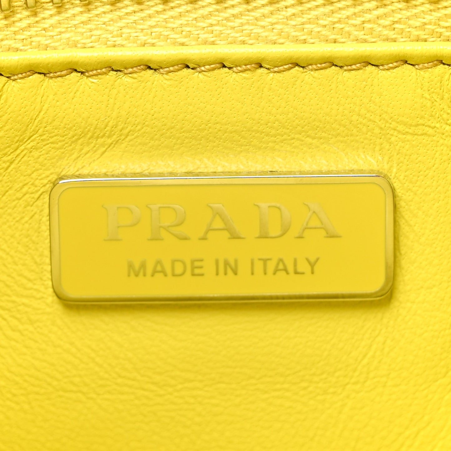 Nappa Soft Padded Re-Edition 2002 Moon Bag Cedro