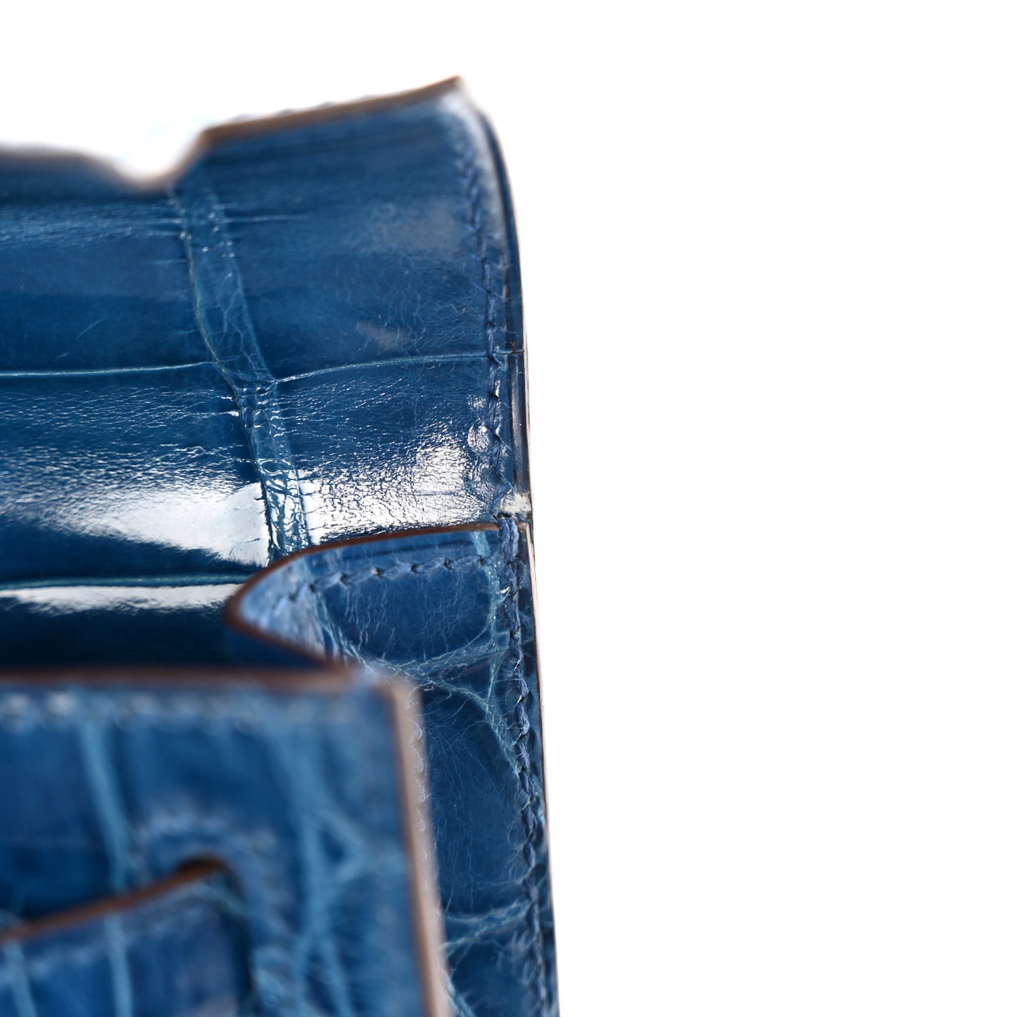 Shiny Niloticus Crocodile Kelly Cut Pochette Bleu De Malte