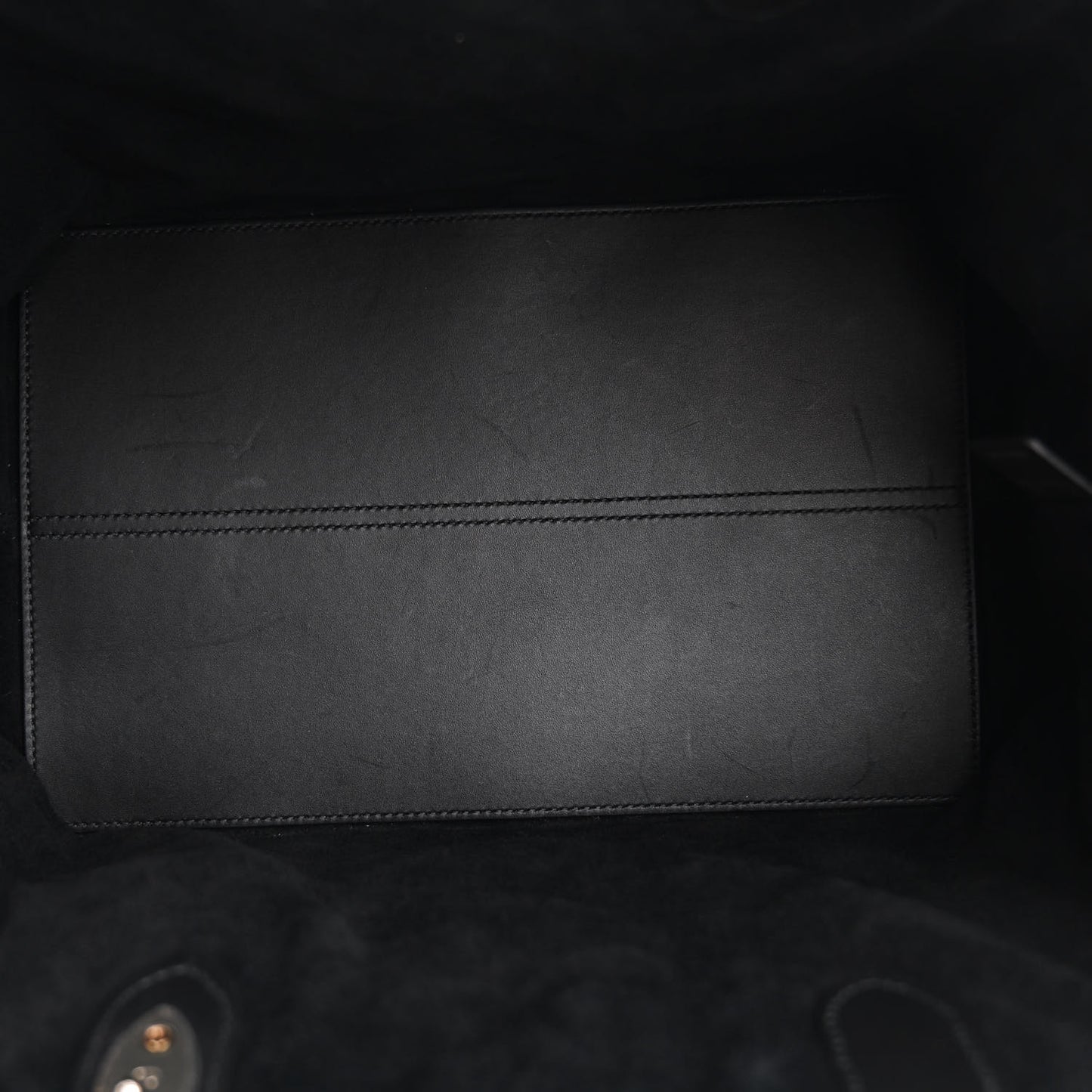 Calfskin Macrocannage Medium Toujours Black