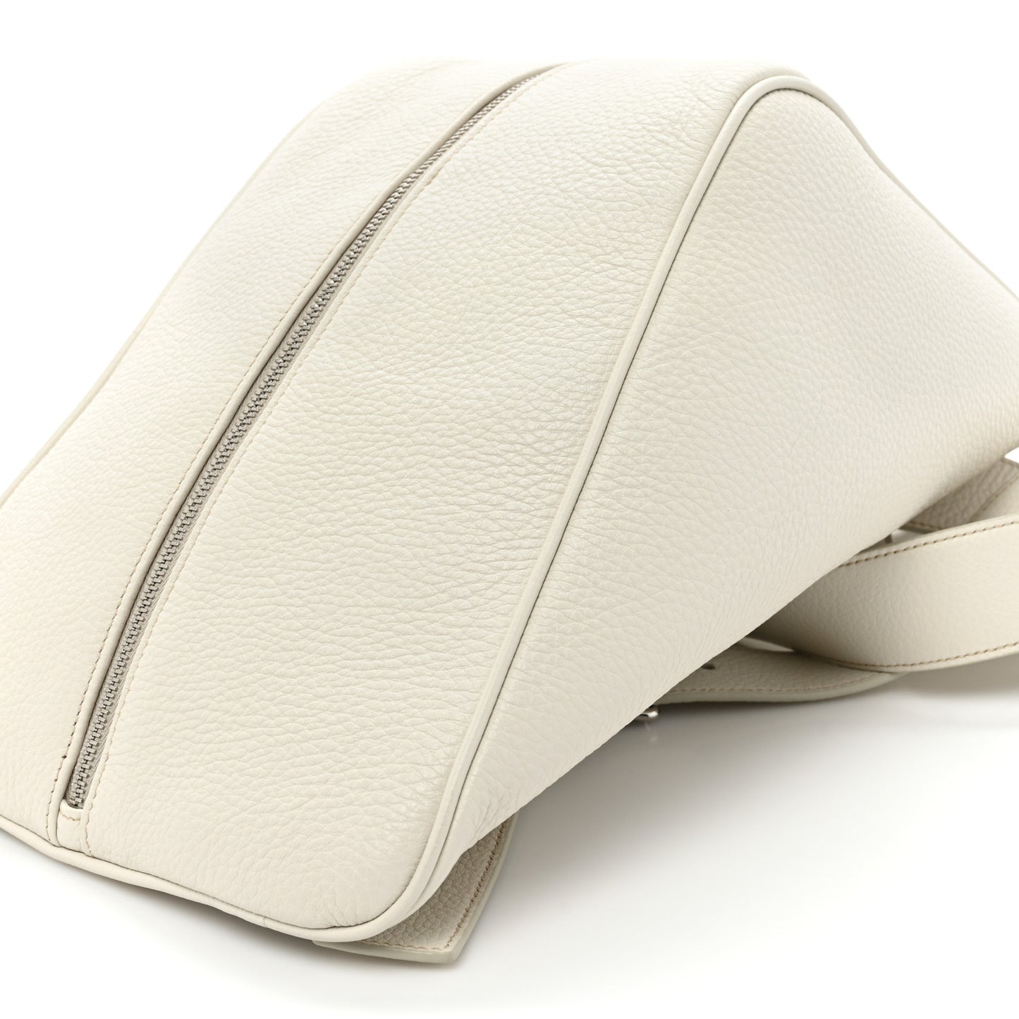 Vitello Daino Triangle Backpack Talco