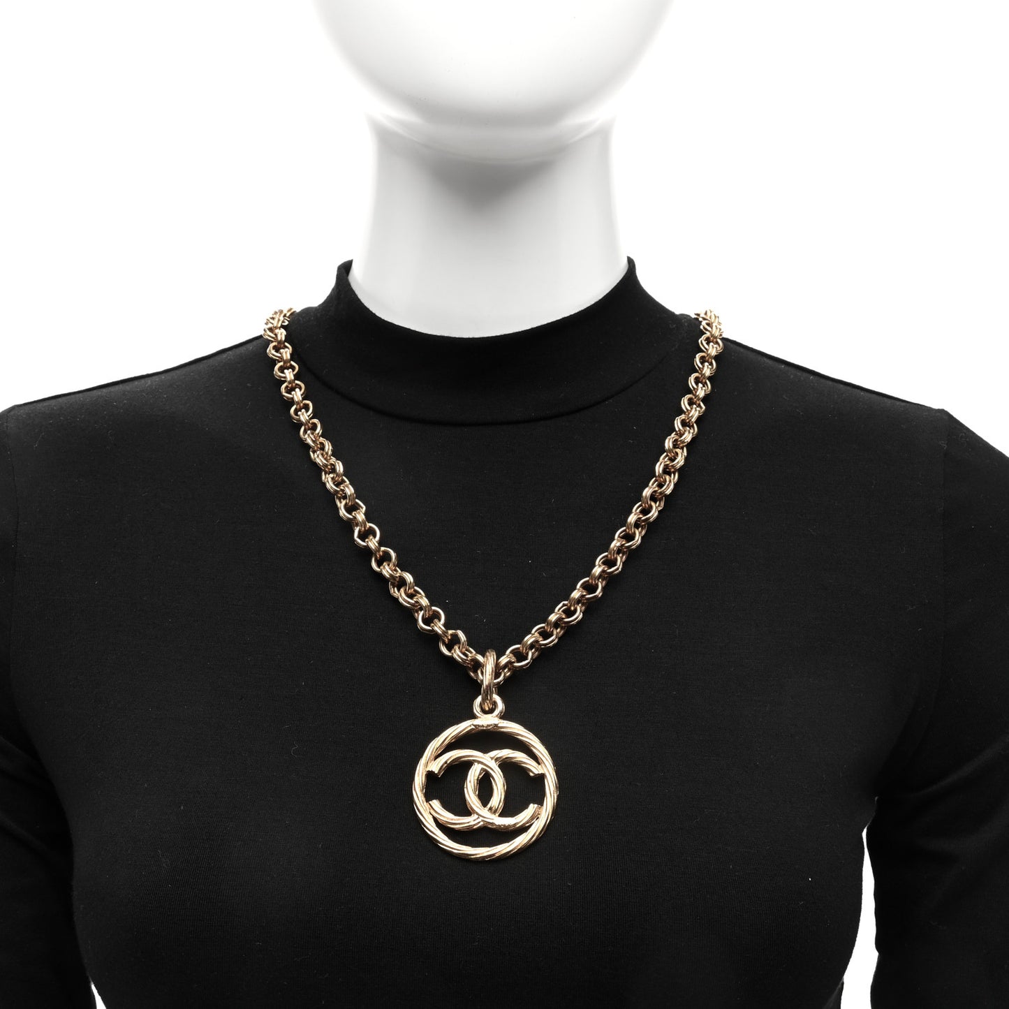 Metal Twisted CC Medallion Chain Necklace Gold