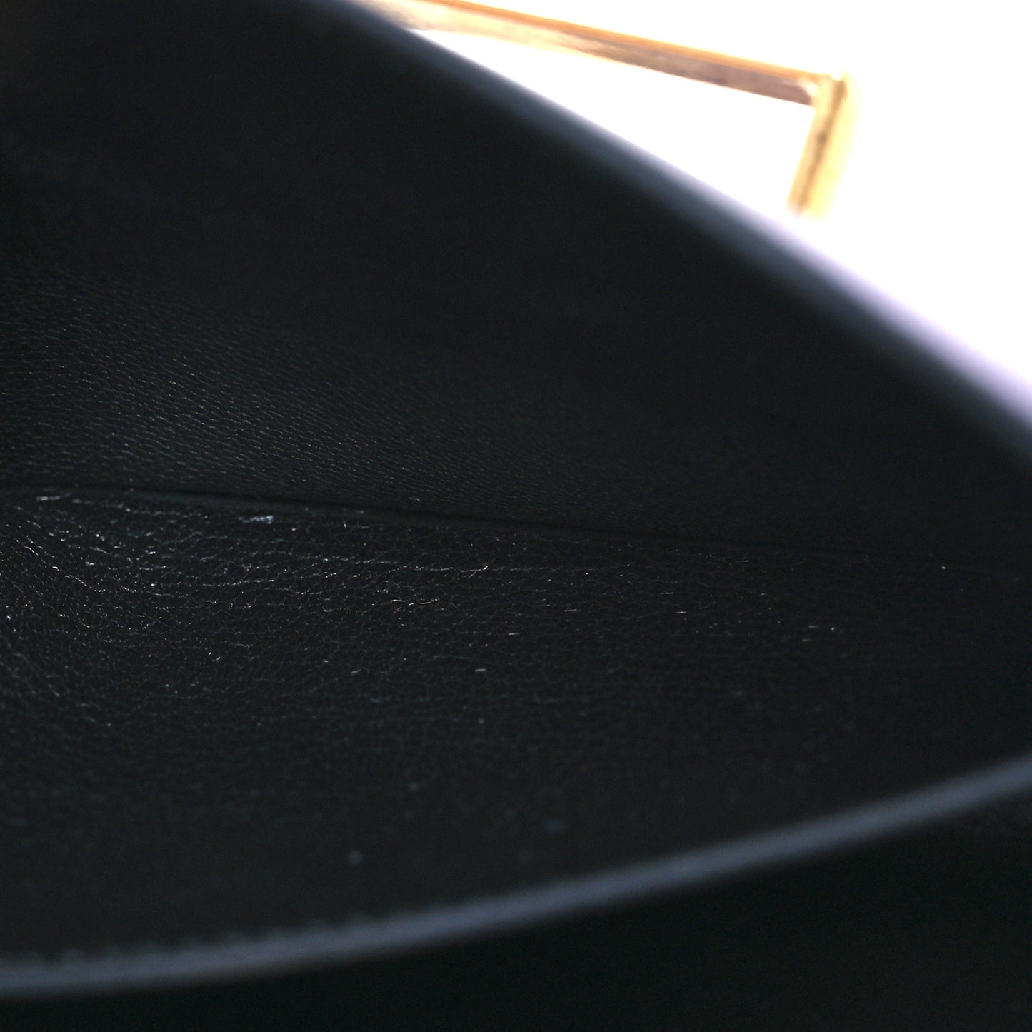 City Calfskin Saffiano Cahier Bag Viola Black