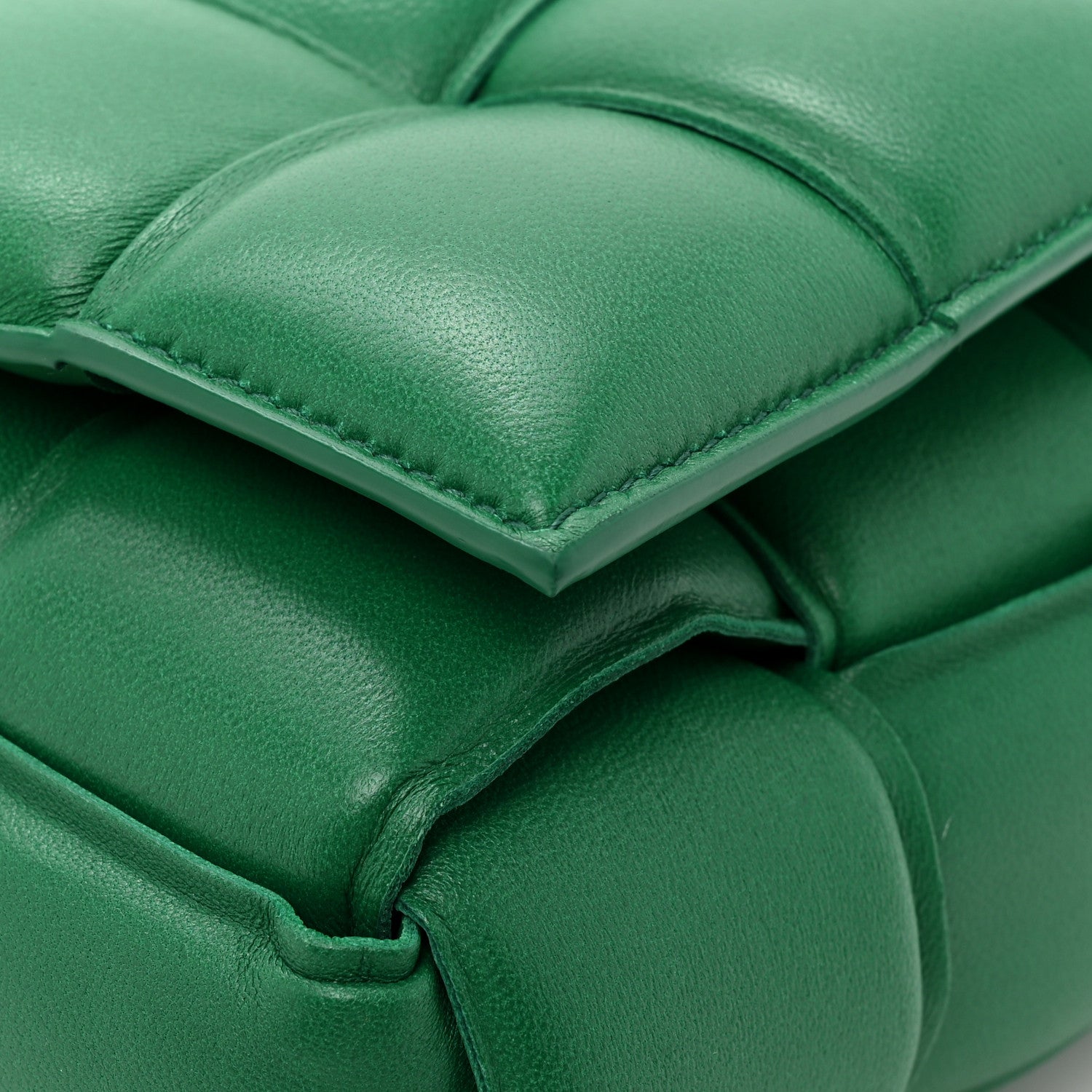 Bottega Veneta Lambskin Maxi Intreccio Padded Chain Cassette Crossbody Bag Racing Green 10 of 12