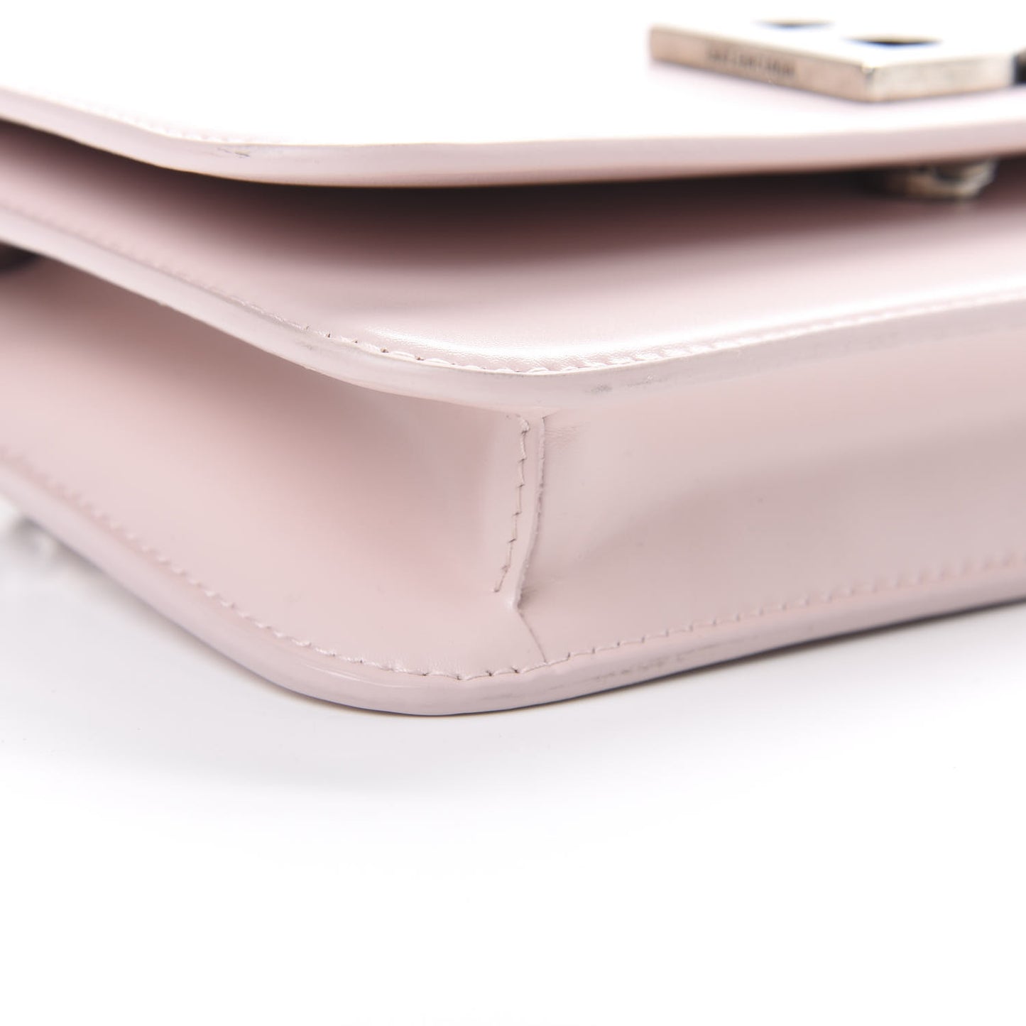 Smooth Calfskin B Wallet on Chain Light Rose