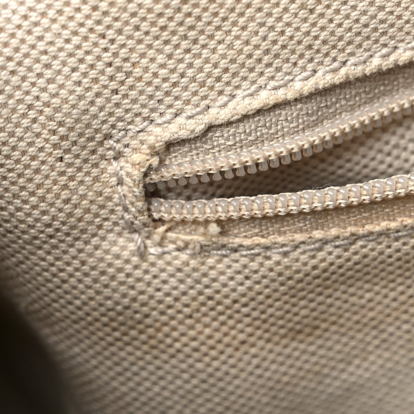 Metallic Guccissima Medium Sukey Tote Silver