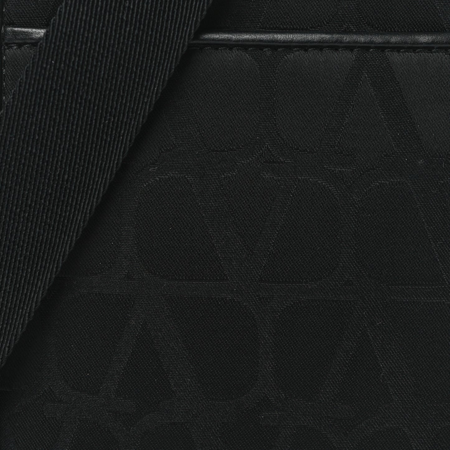 Toile Iconographe Calfskin Vlogo Small Mens VLogo Crossbody Black