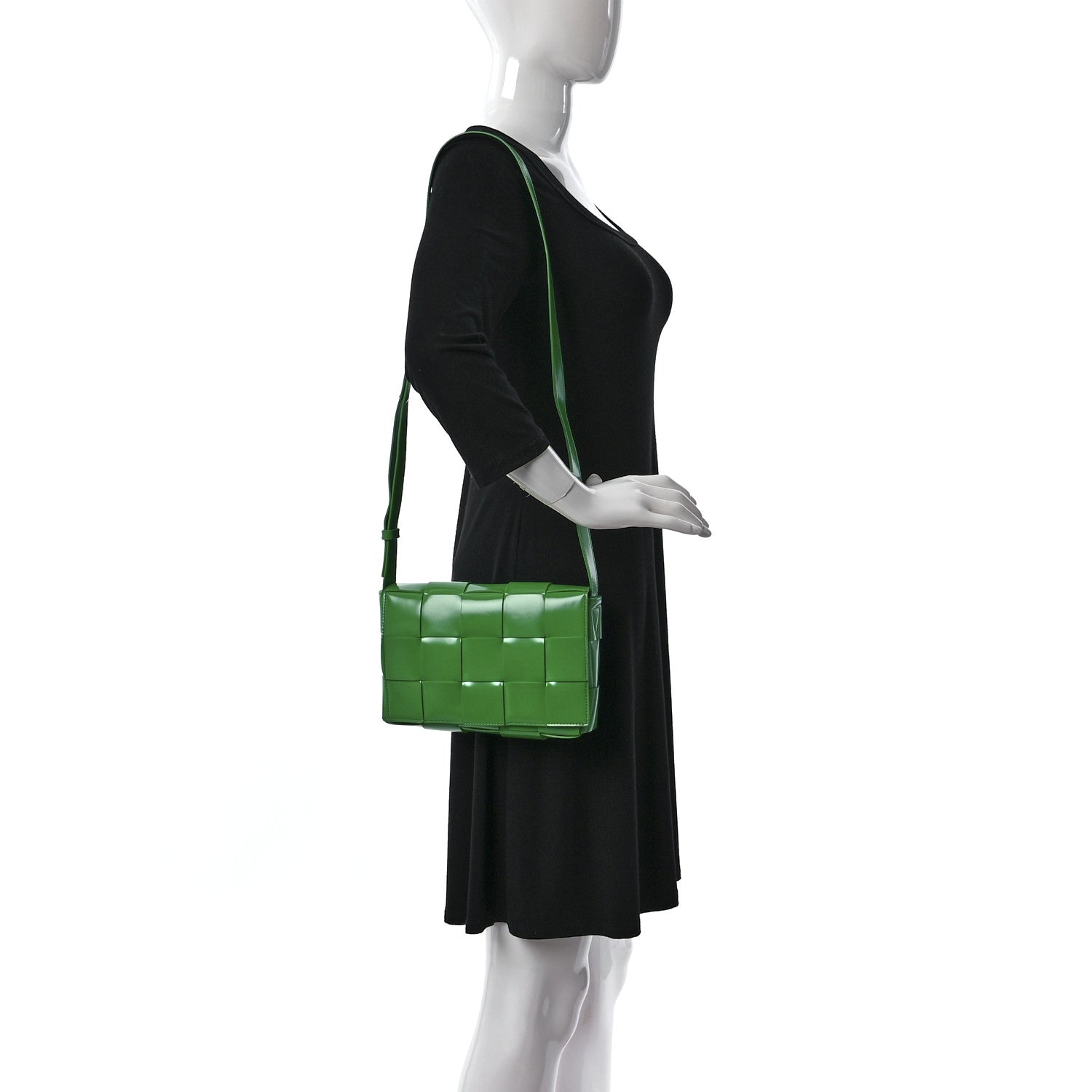 Bottega Veneta Brushed Calfskin Maxi Intrecciato Cassette Crossbody Bag Parakeet 2 of 12