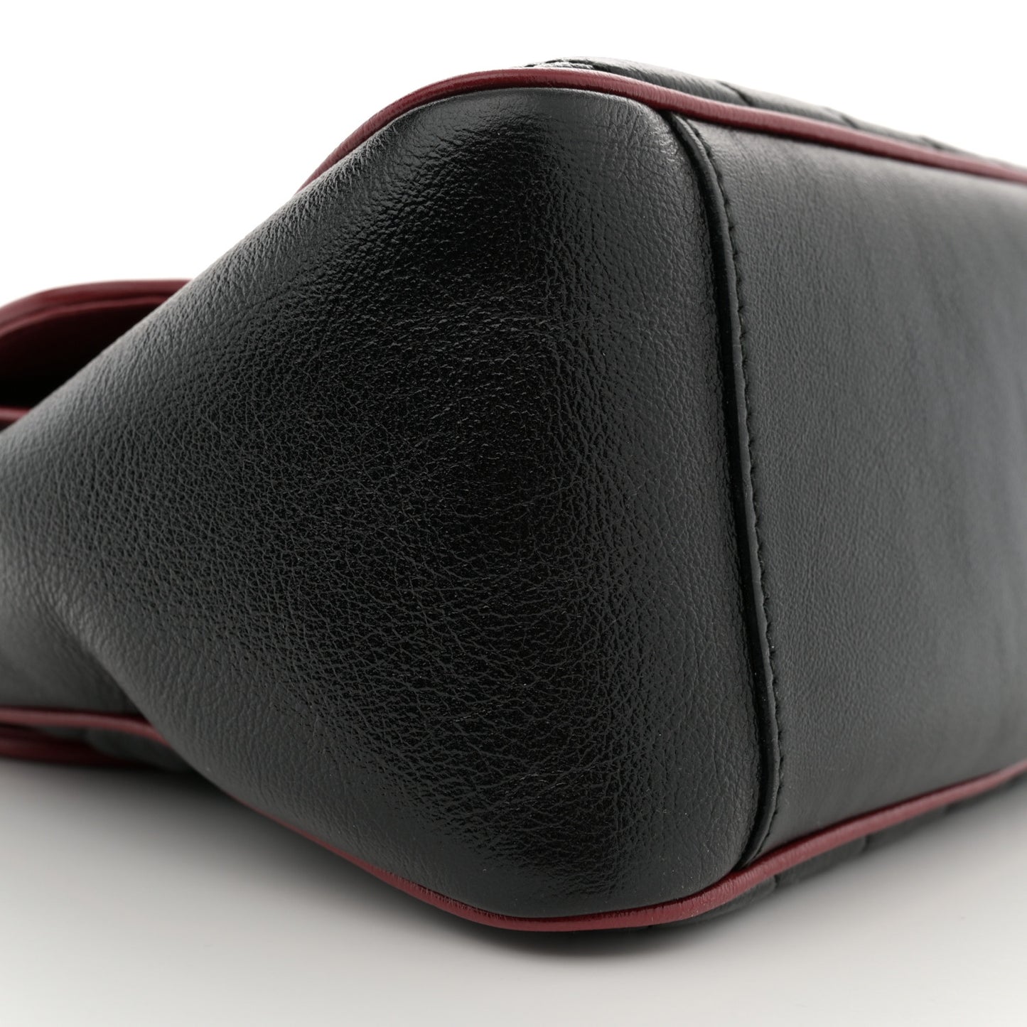 Vintage Effect Calfskin Matelasse Diagonal Small Torchon GG Marmont Top Handle Shoulder Bag Black Romantic Cherry