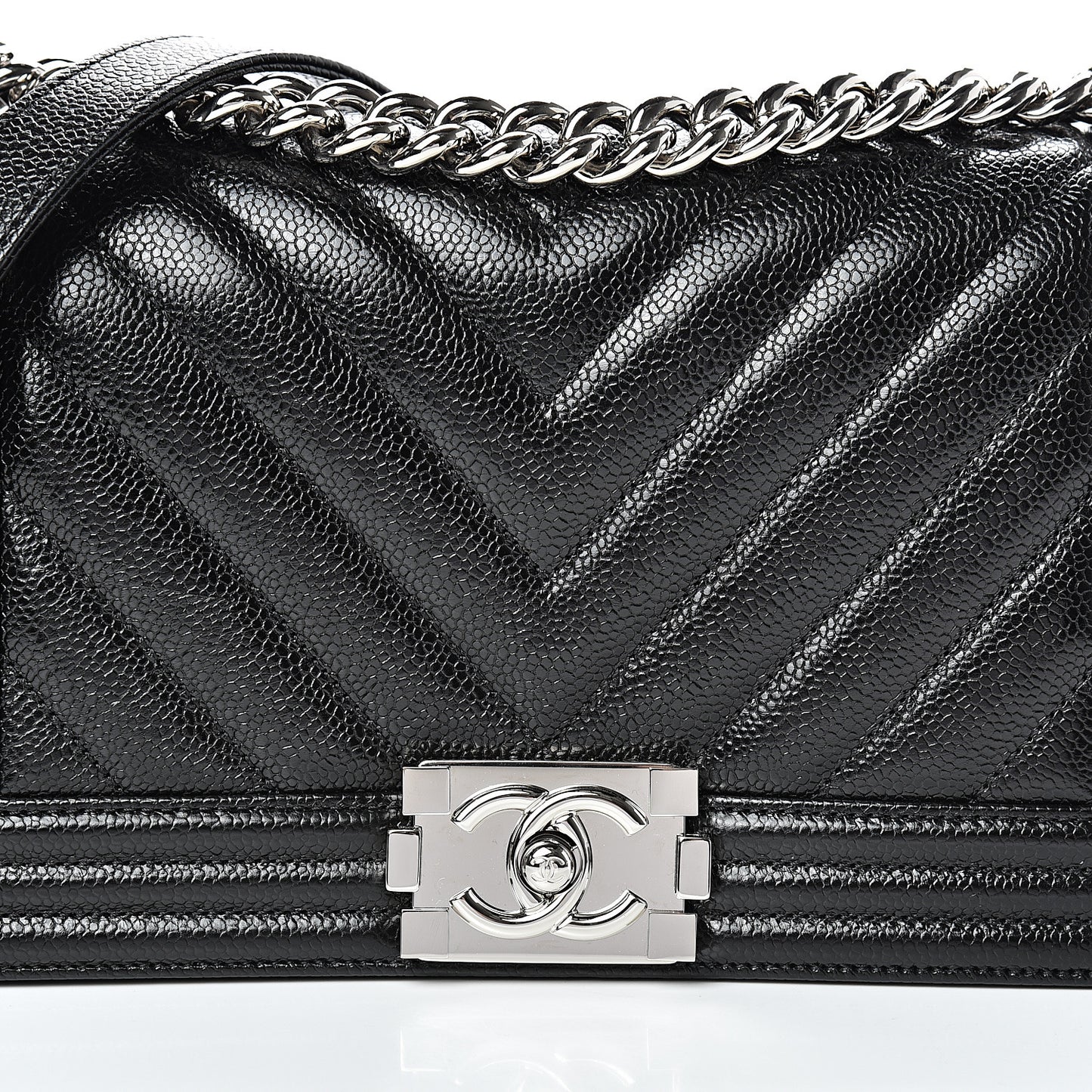 Caviar Chevron Quilted Medium Boy Flap Black