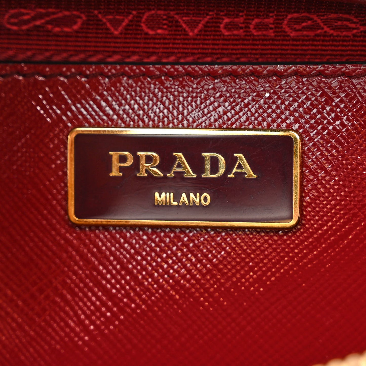 Saffiano Vernice Medium Open Promenade Tote Rosso