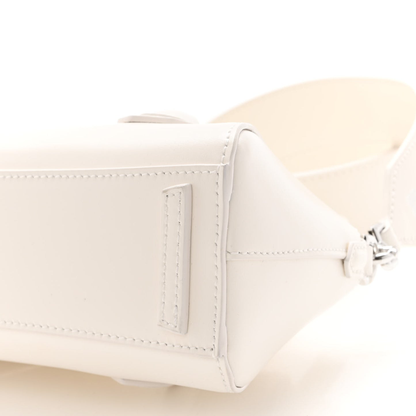 Box Calfskin Mini Antigona Stretch Ivory