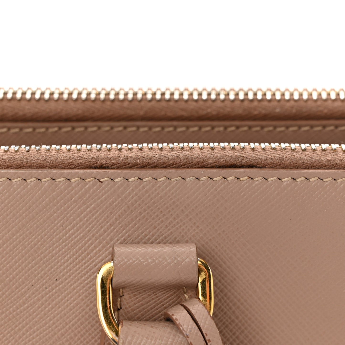 Saffiano Medium Galleria Double Zip Tote Cammeo