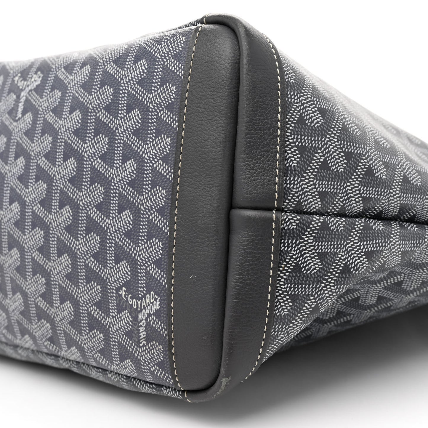 Goyardine Artois MM Grey
