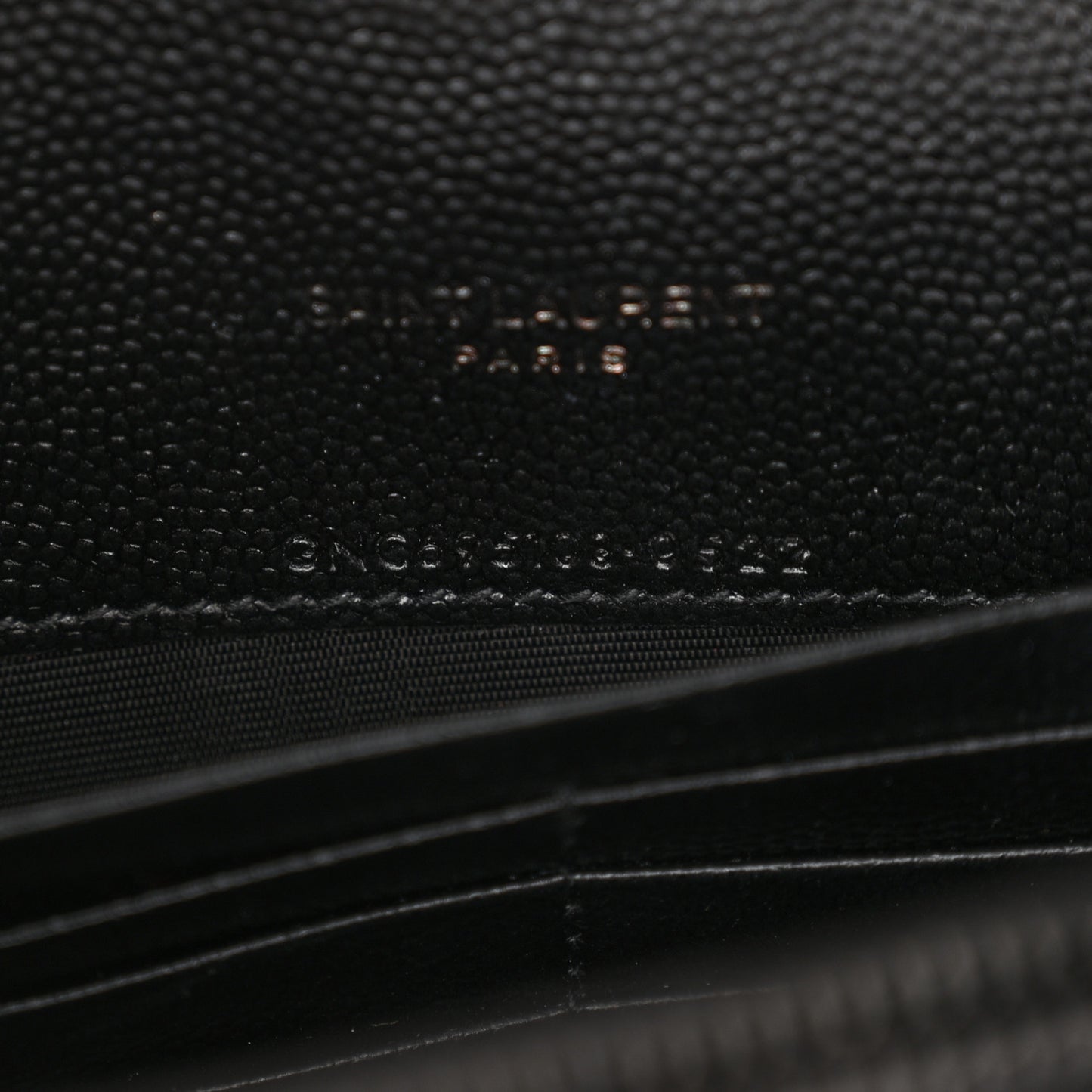 Grain De Poudre Matelasse Chevron Monogram Monochrome Envelope Chain Wallet Black