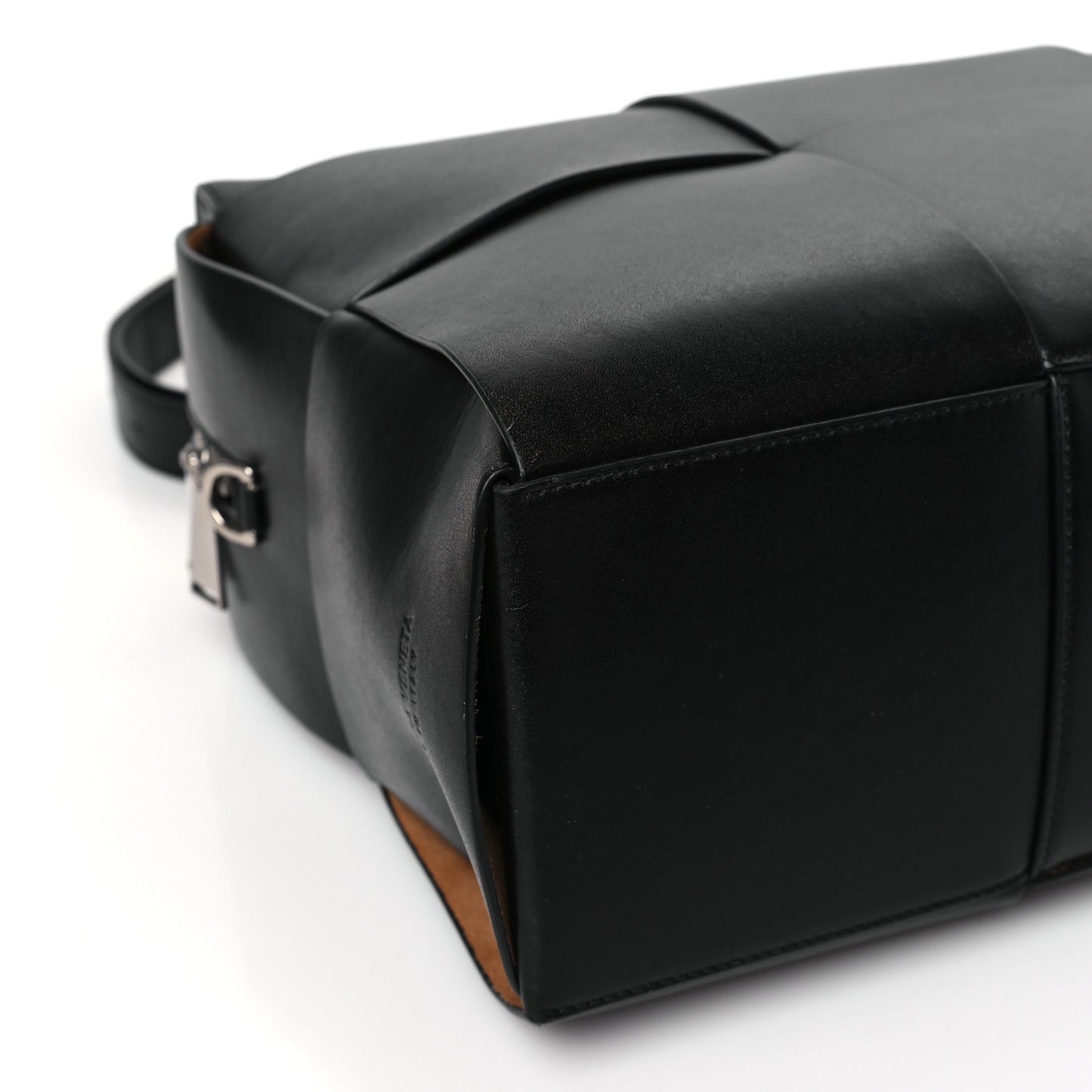 Calfskin Maxi Intrecciato Arco Briefcase Black