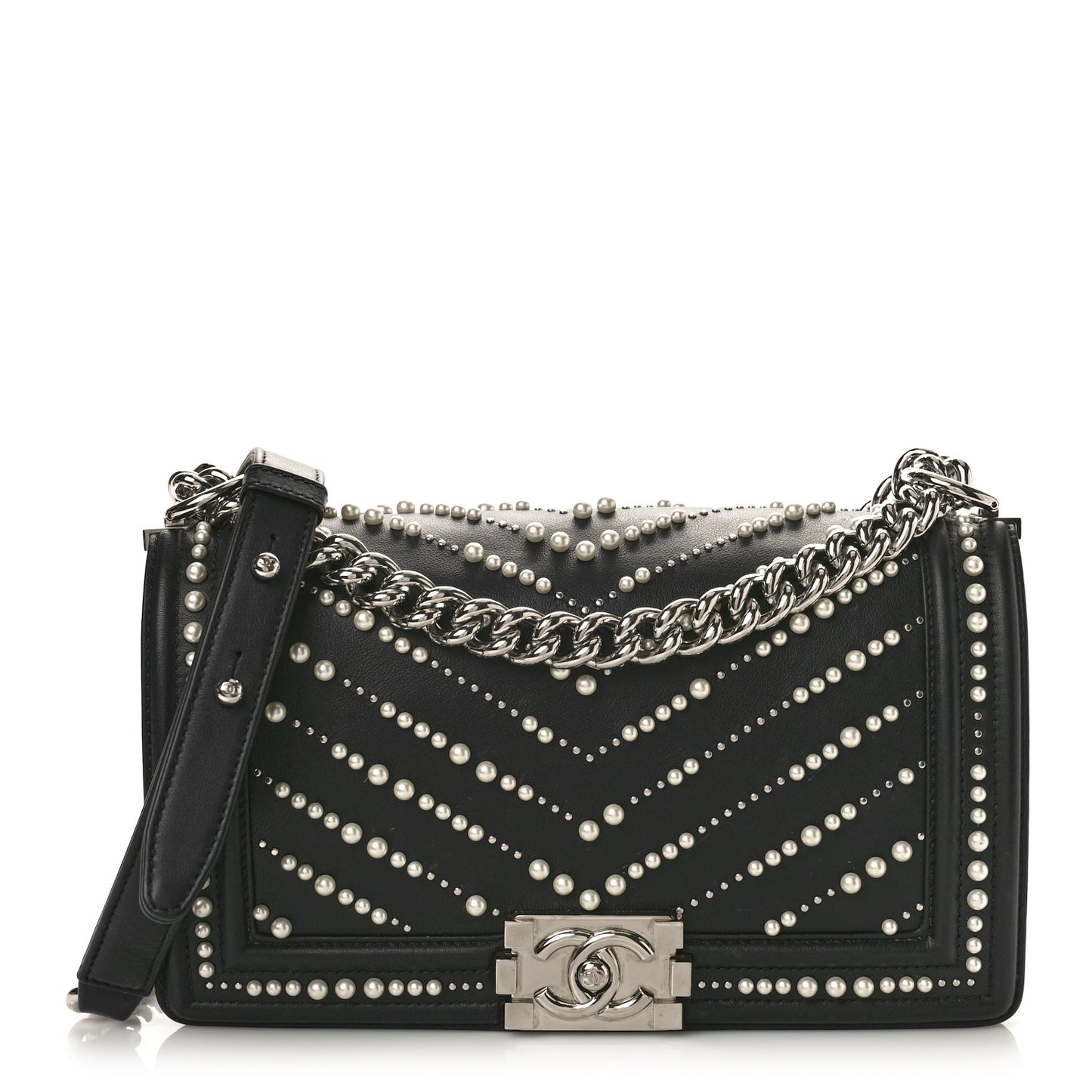Calfskin Pearl Chevron Medium Boy Flap Black