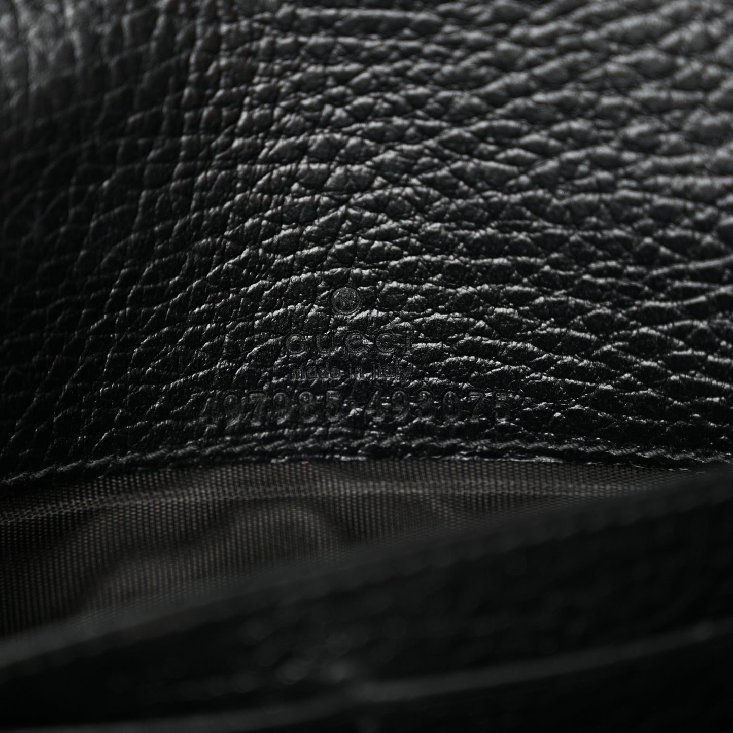 Dollar Calfskin Enamel Monochrome Mini GG Marmont Chain Wallet Black