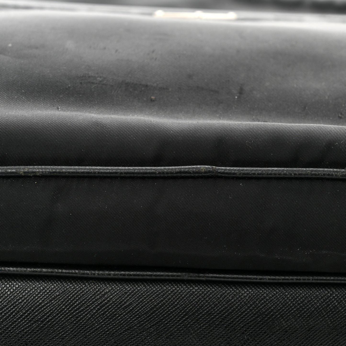 Tessuto Nylon Saffiano Front Pocket Zip Messenger Black