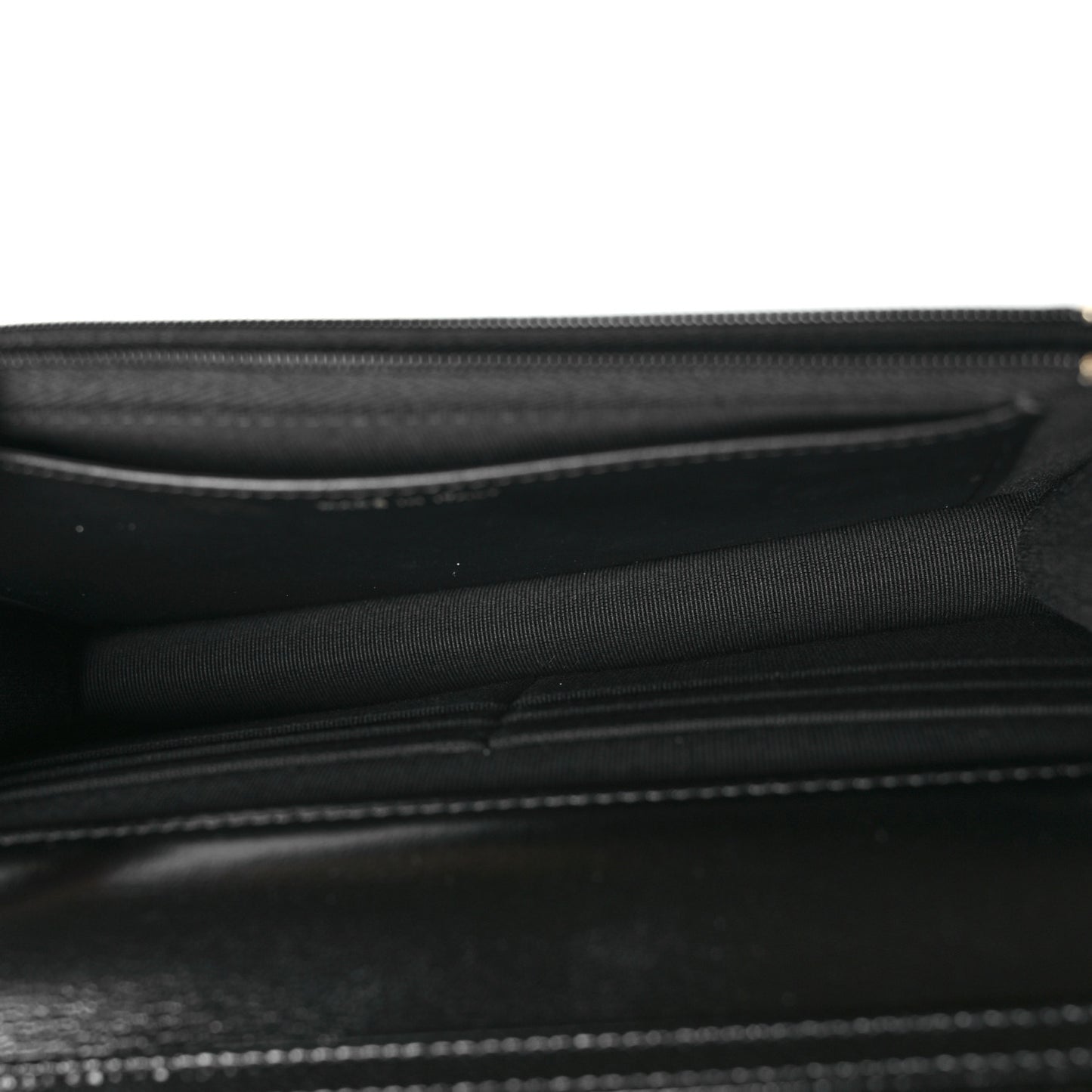 Calfskin Quilted 31 Wallet On Chain WOC Black
