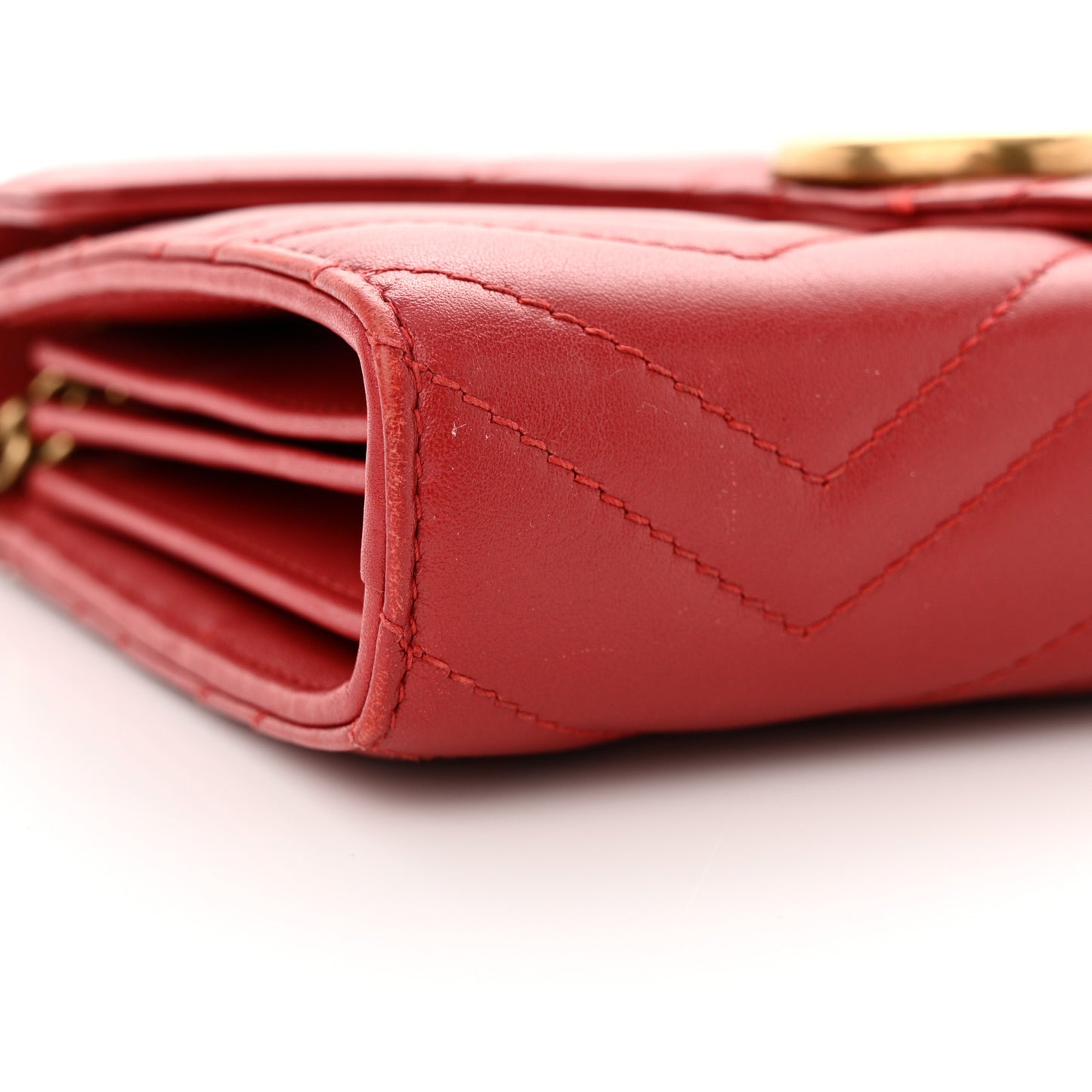 Calfskin Matelasse GG Marmont Chain Wallet Hibiscus Red