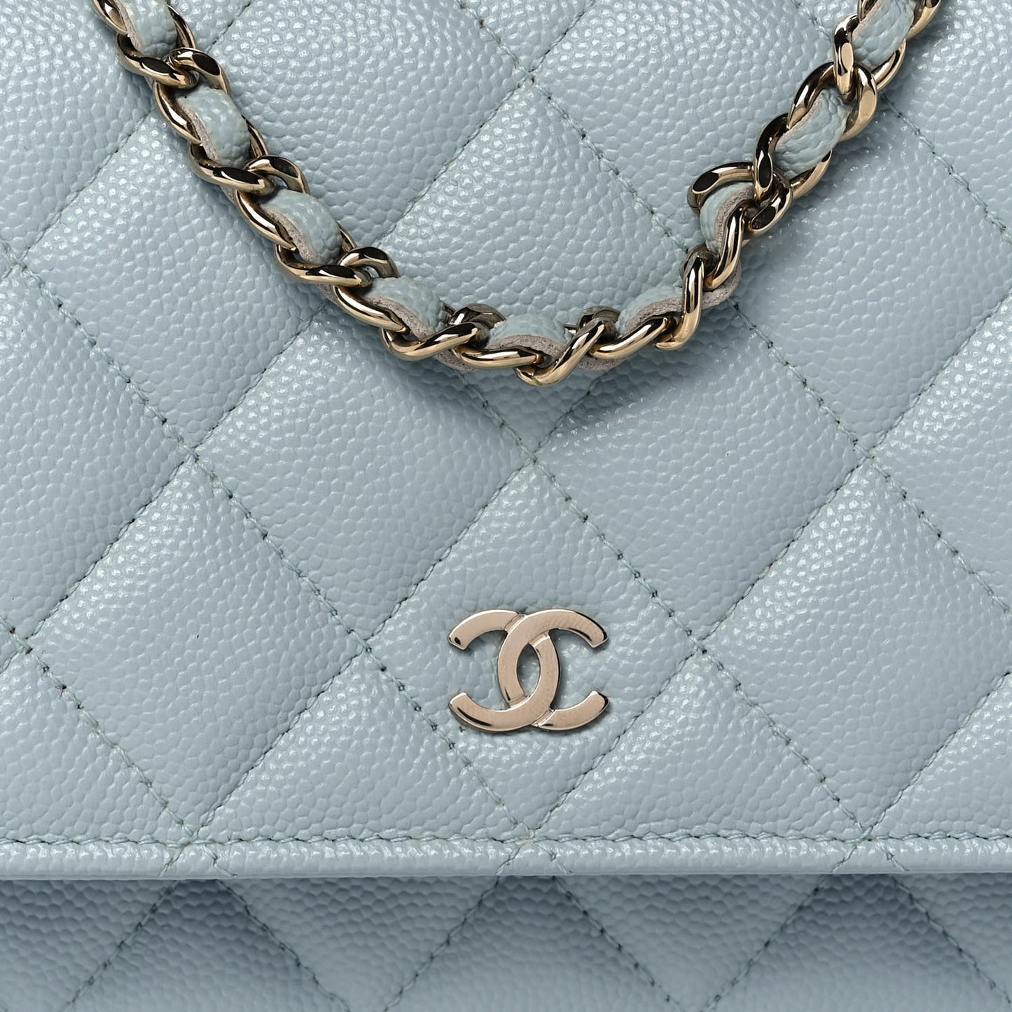 Caviar Quilted Wallet On Chain WOC Light Blue