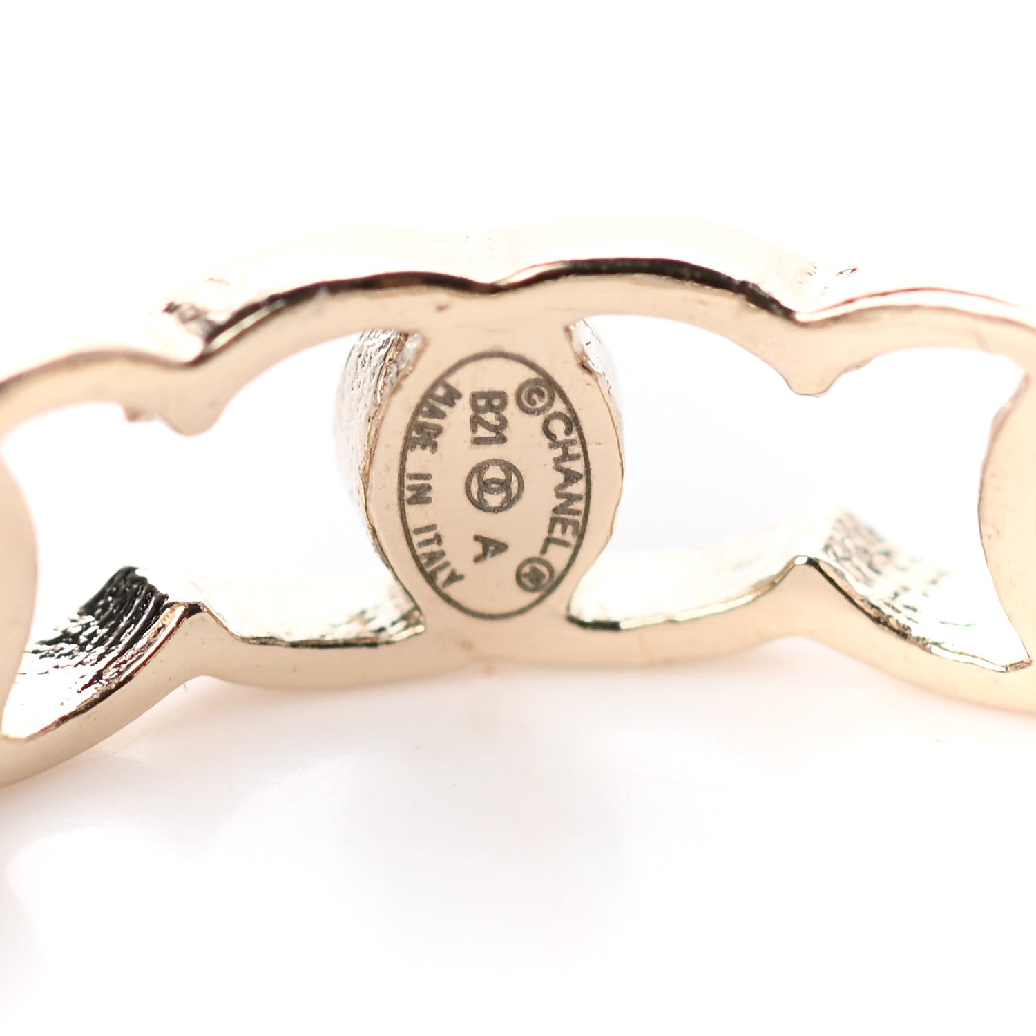 Chanel Metal CC Ring 5 Gold 4 of 5