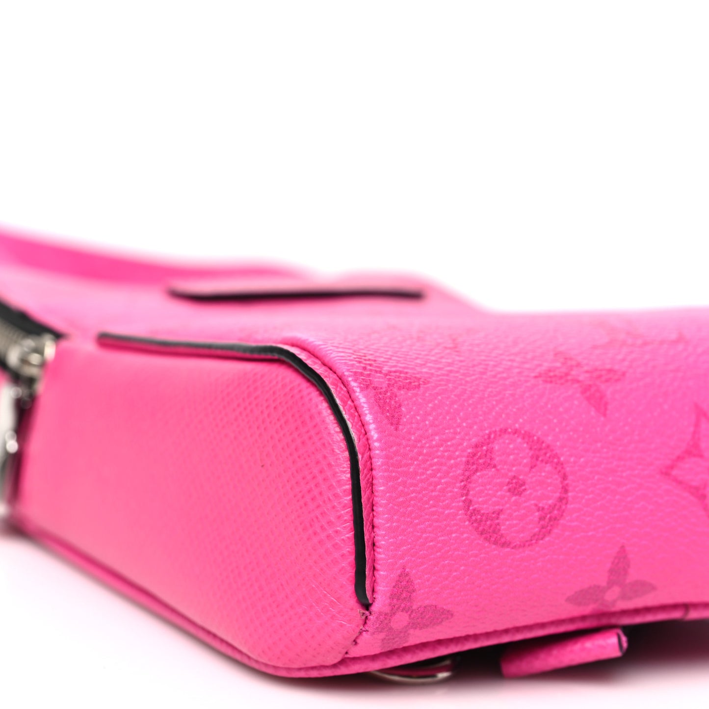 Taigarama Outdoor Slingbag Fuchsia