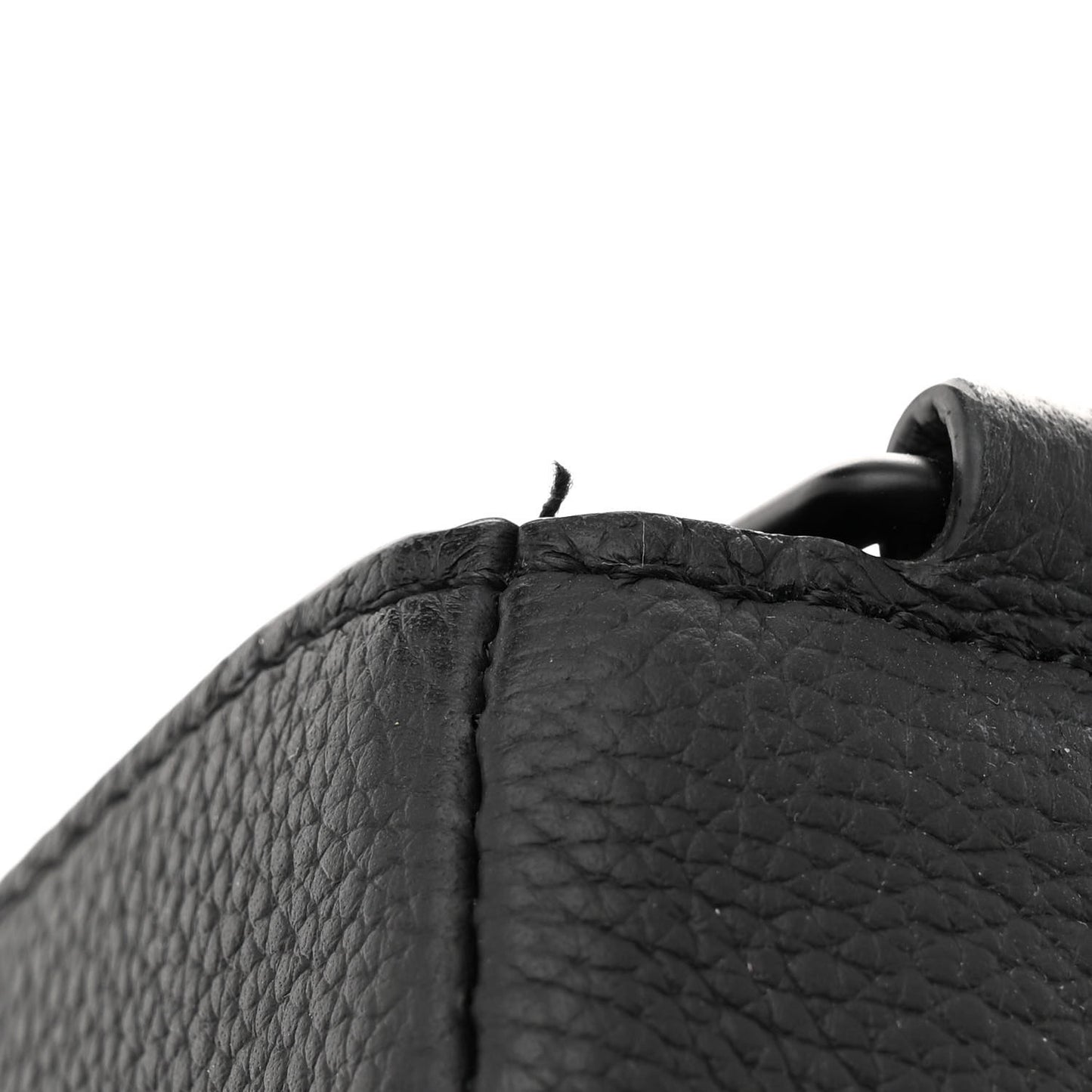 Grained Cowhide Aerogram Pilot Slingbag Black