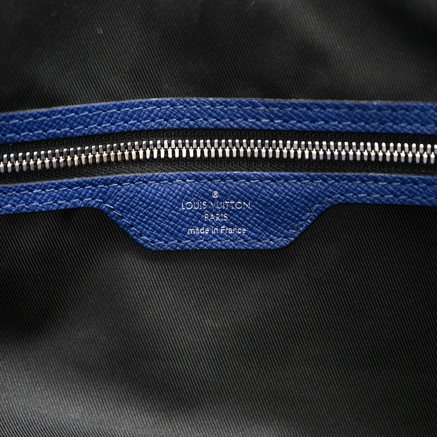 Taiga Monogram Eclipse Keepall Bandouliere 50 Pacific Blue