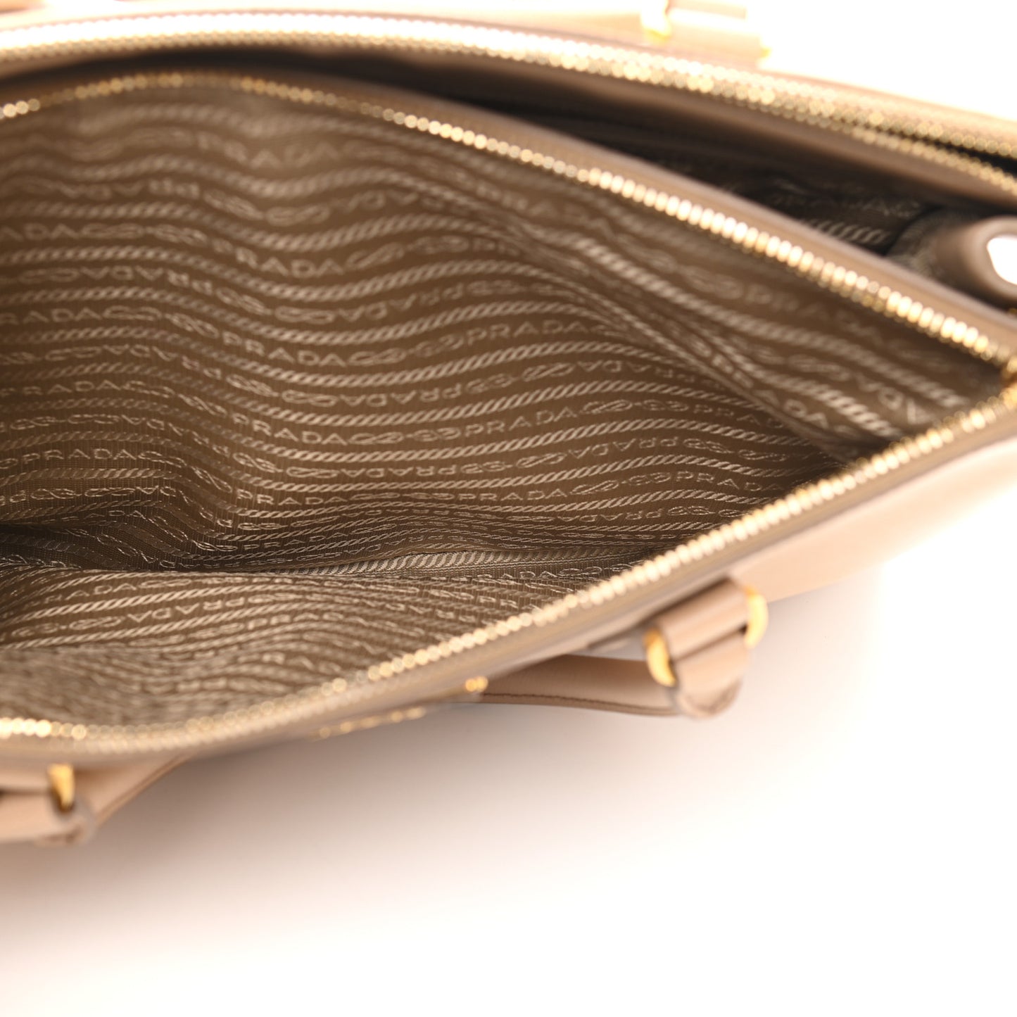Saffiano Medium Galleria Double Zip Tote Sabbia
