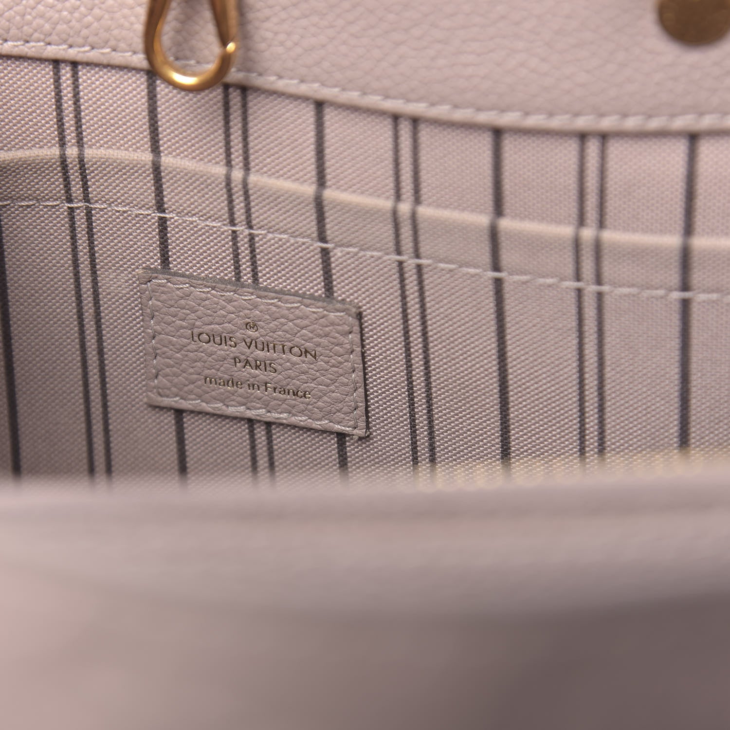 Louis Vuitton Empreinte Montaigne MM Mastic 6 of 20