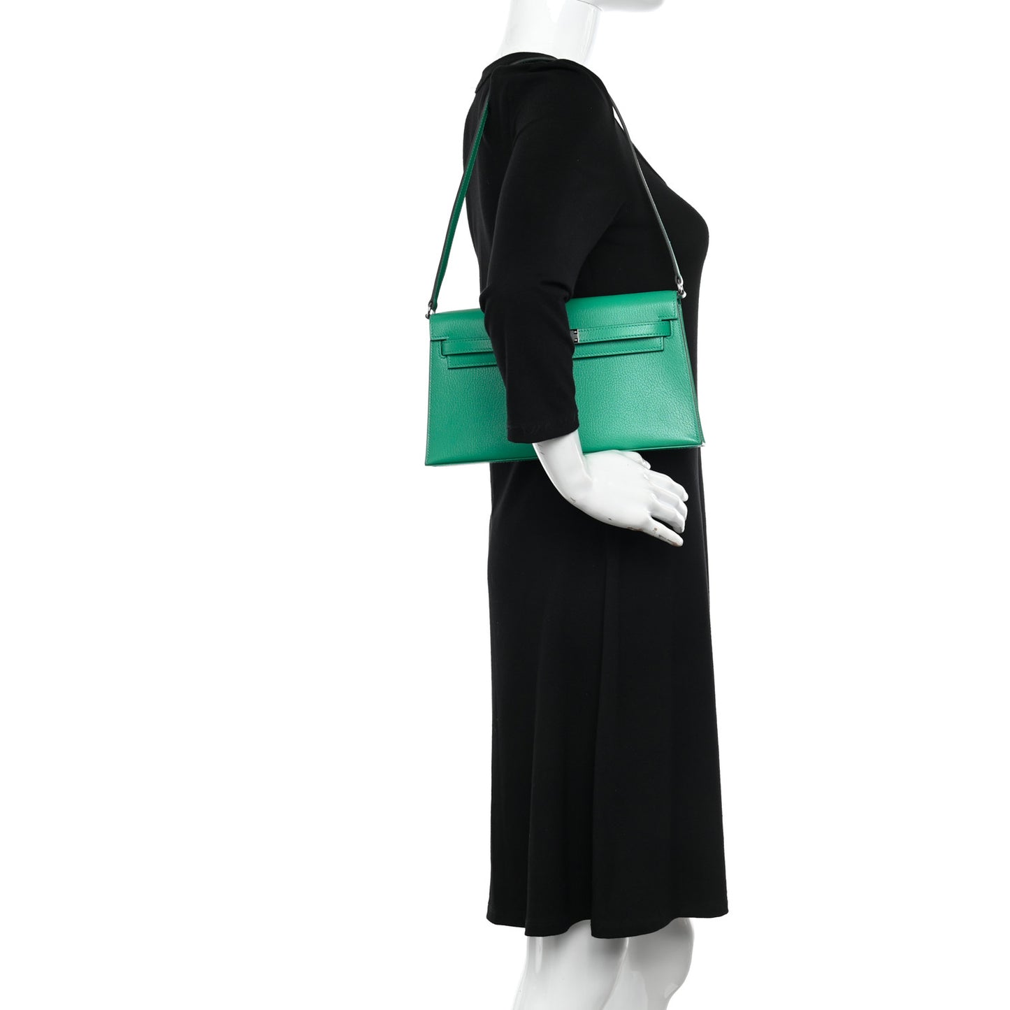 Chevre Chamkila Kelly Elan Menthe