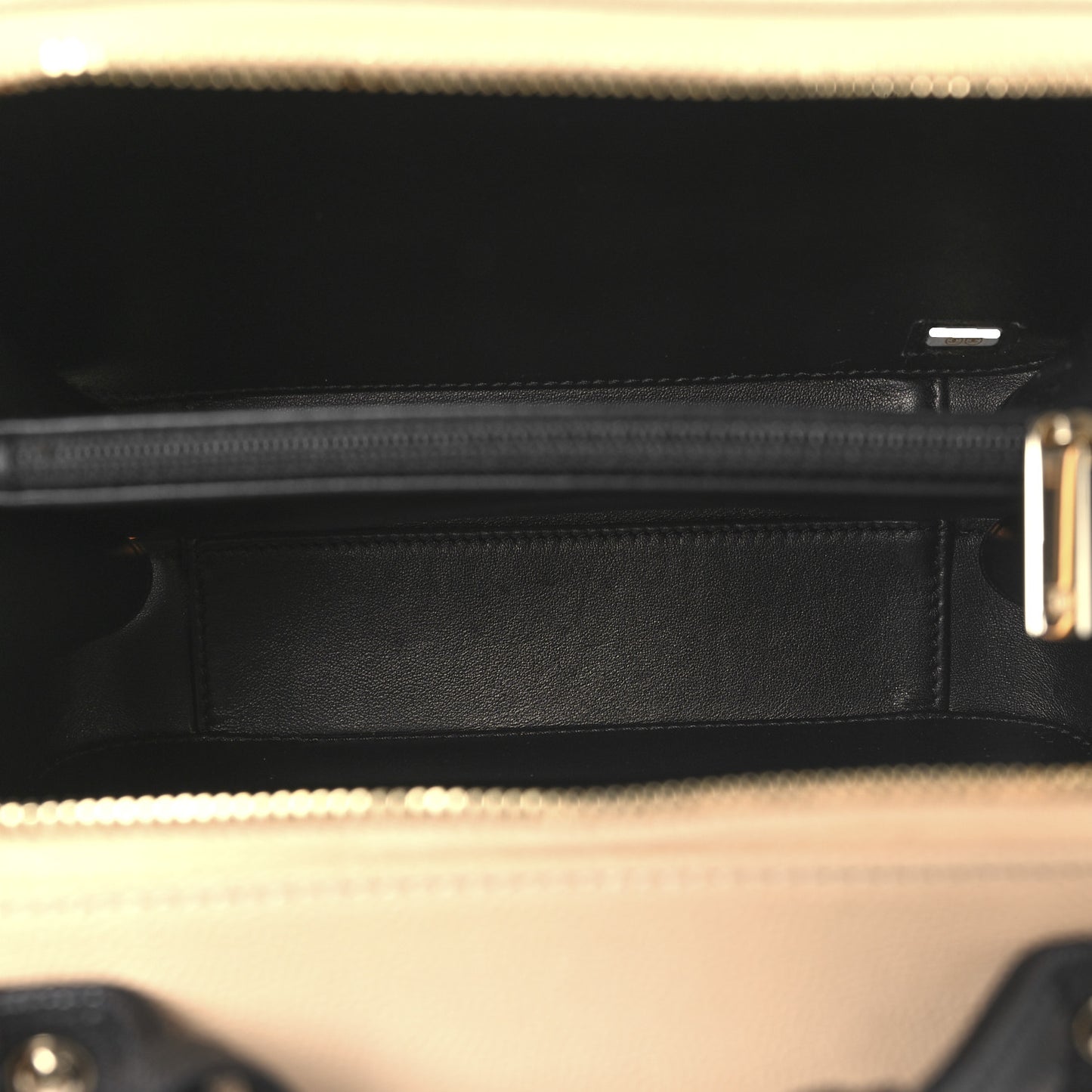 Caviar Quilted Medium CC Filigree Vanity Case Beige Black